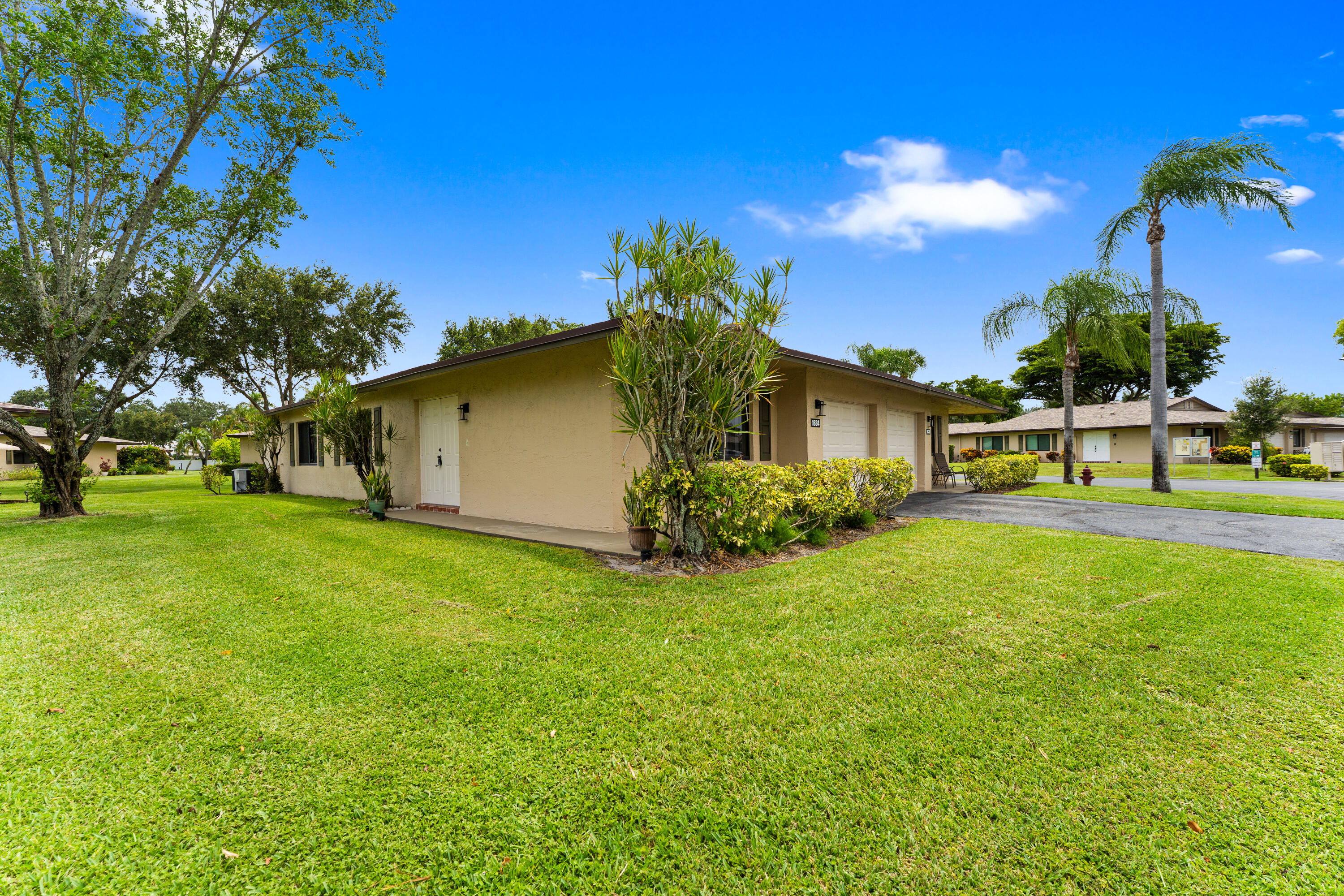1634 Palmland Drive Property Photo 29