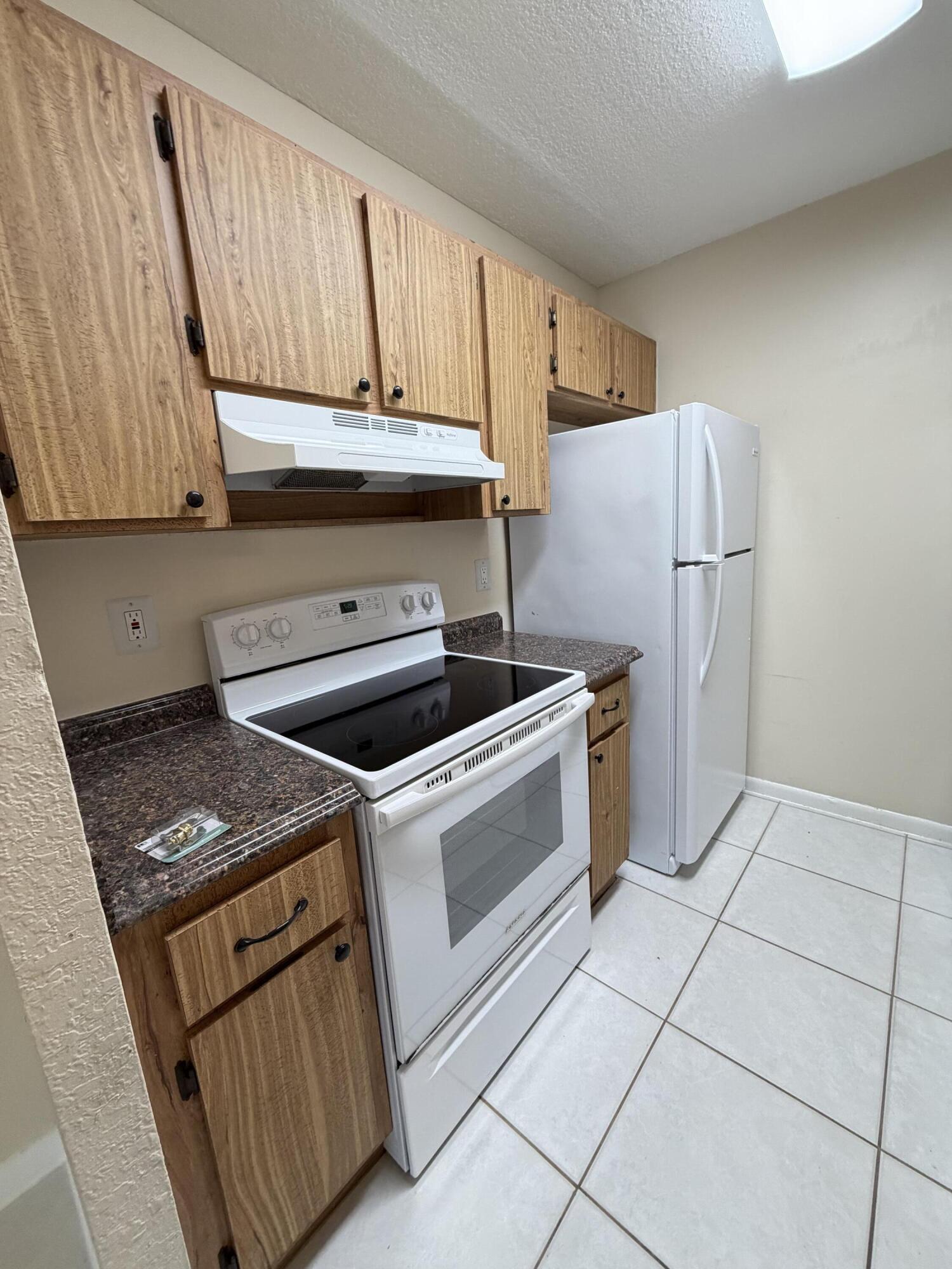 9980 Twin Lakes Drive 35-c Property Photo 2