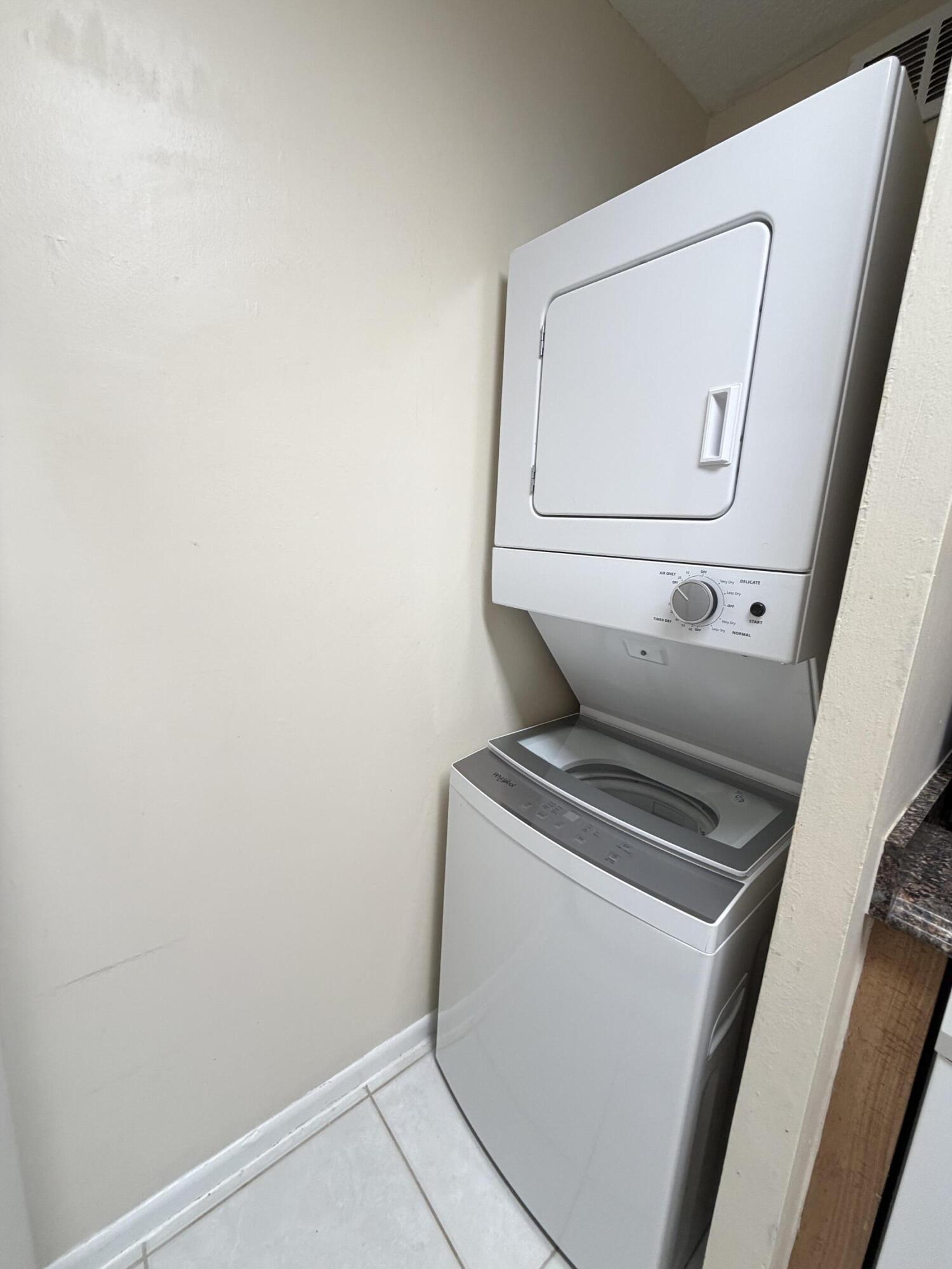 9980 Twin Lakes Drive 35-c Property Photo 4