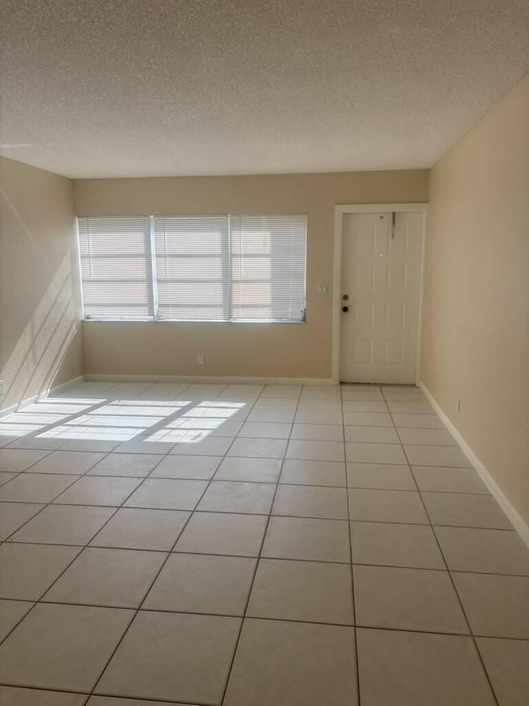 9980 Twin Lakes Drive 35-c Property Photo 6