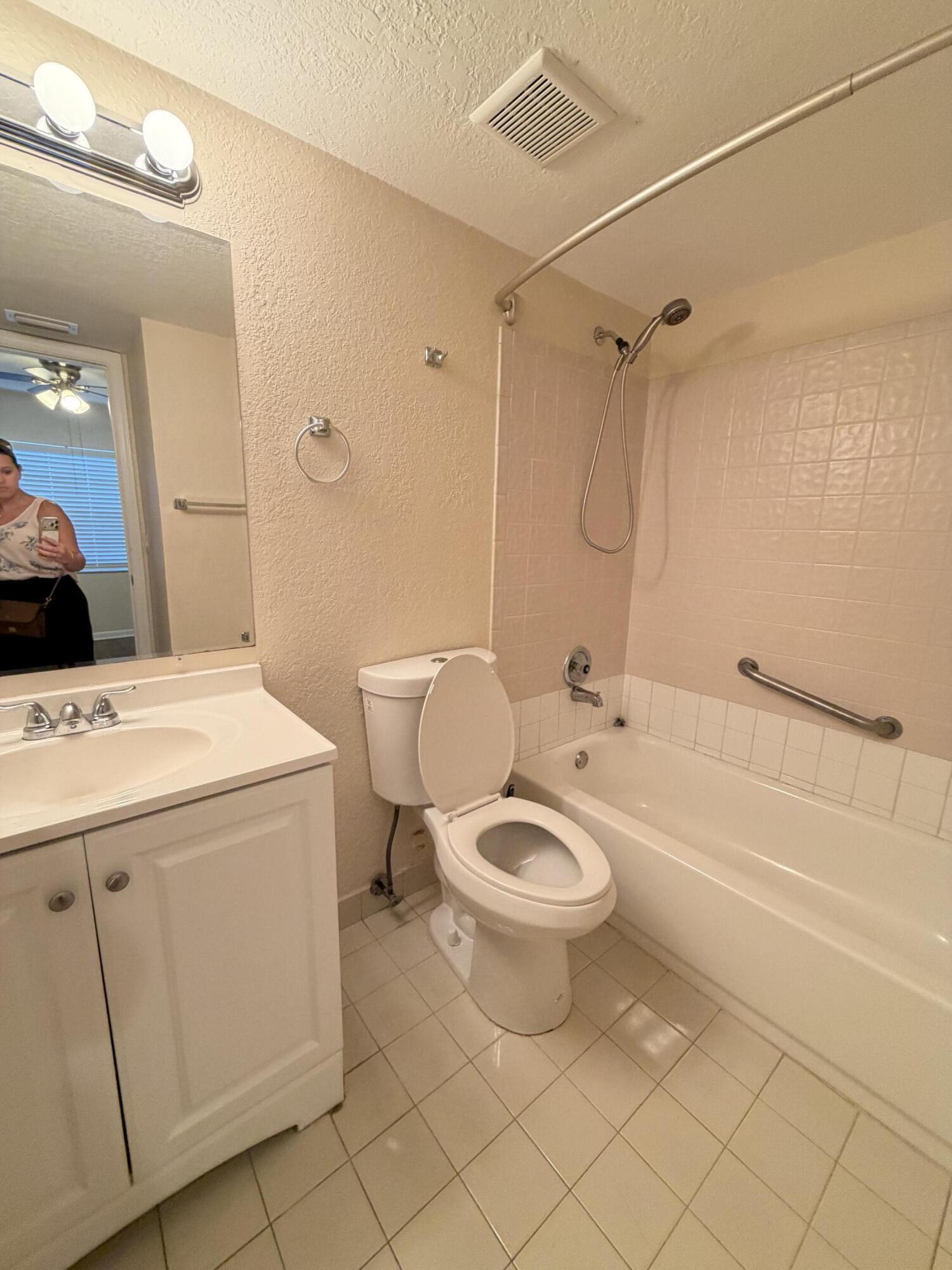9980 Twin Lakes Drive 35-c Property Photo 12