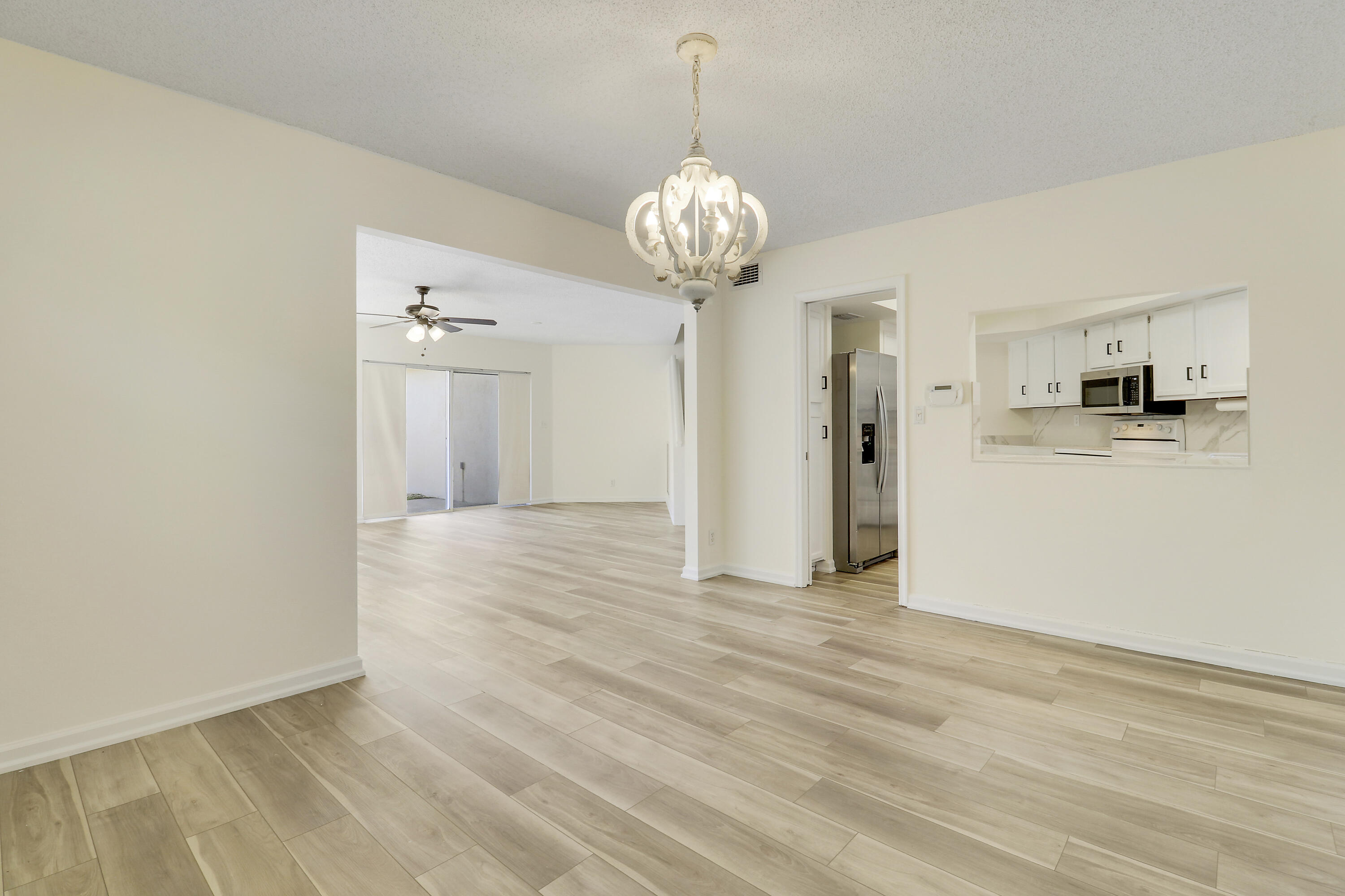 4348 Hazel Avenue D Property Photo 10