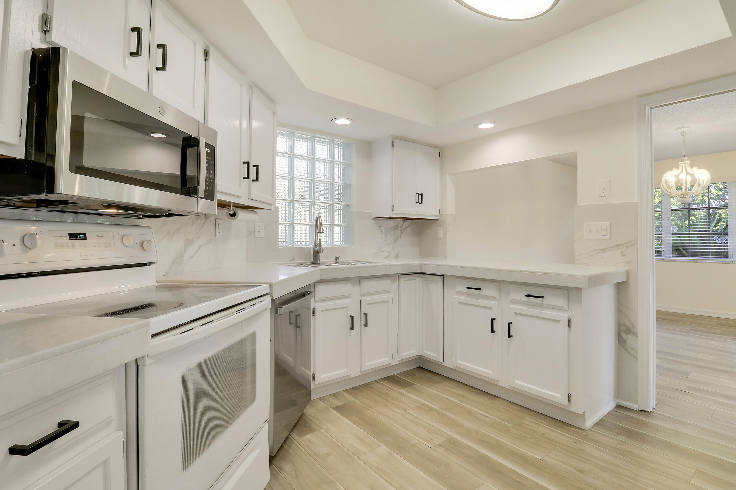 4348 Hazel Avenue D Property Photo 13