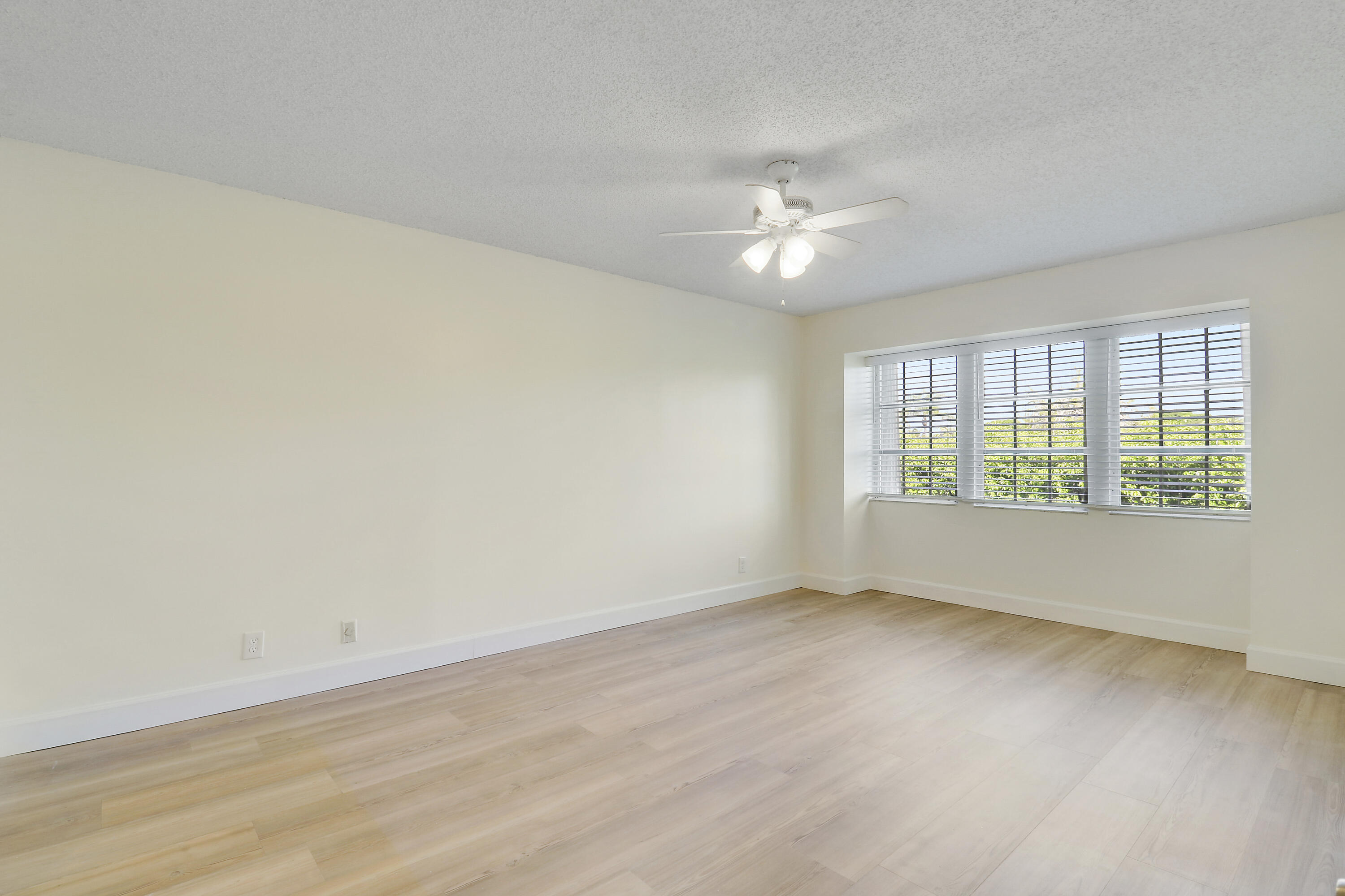 4348 Hazel Avenue D Property Photo 15