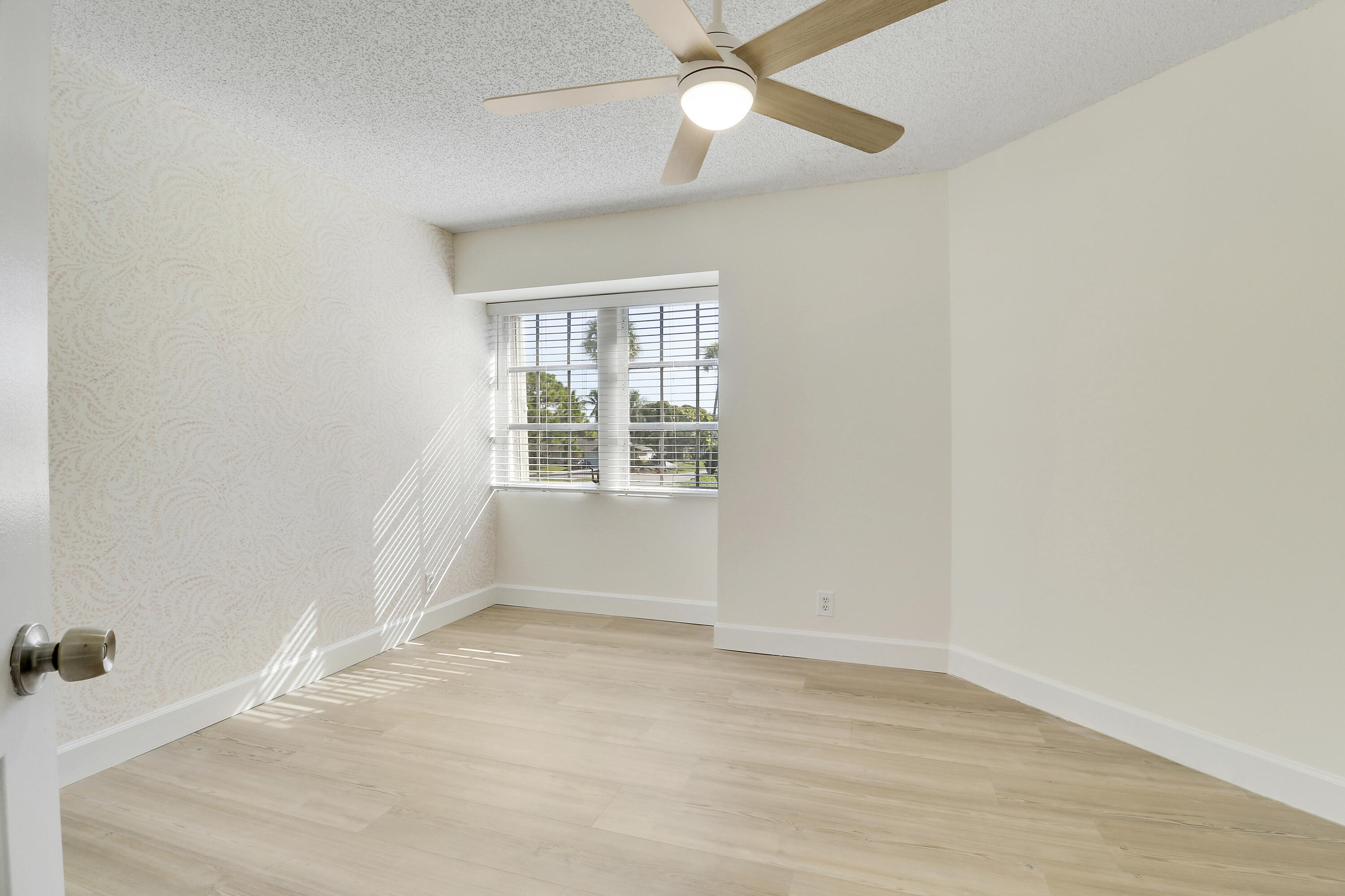 4348 Hazel Avenue D Property Photo 16