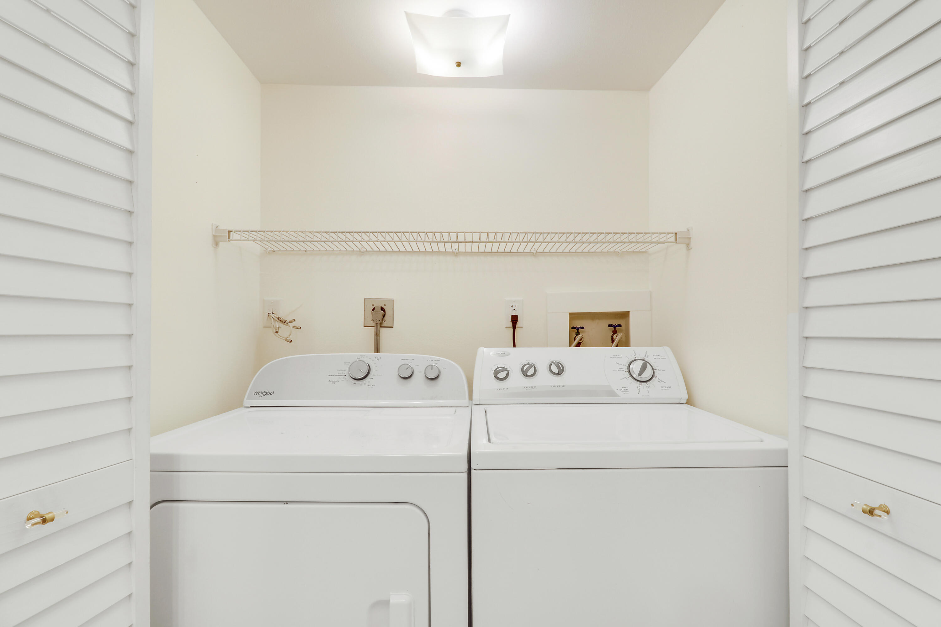 4348 Hazel Avenue D Property Photo 19