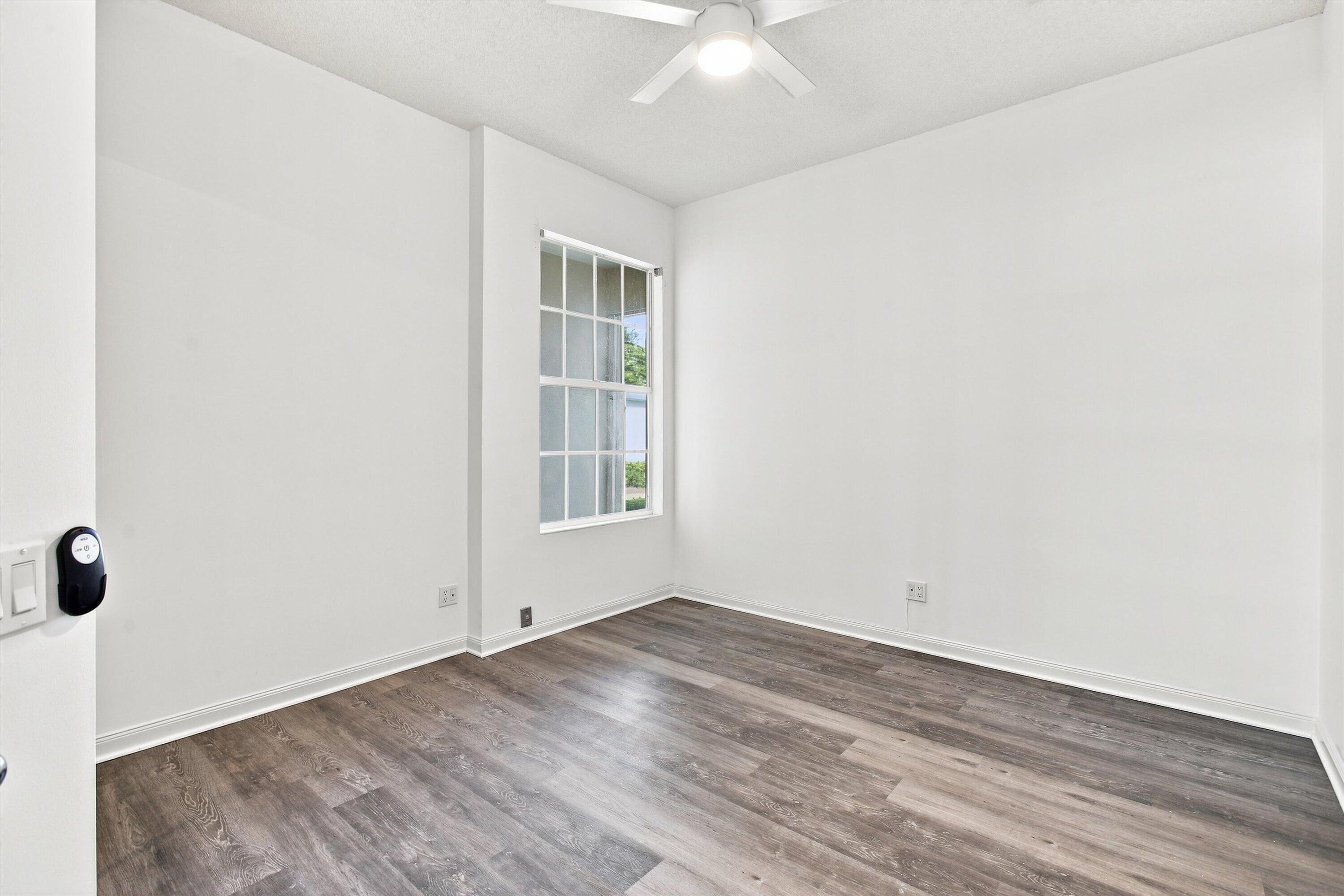 240 Nw Bentley Circle Property Photo 17