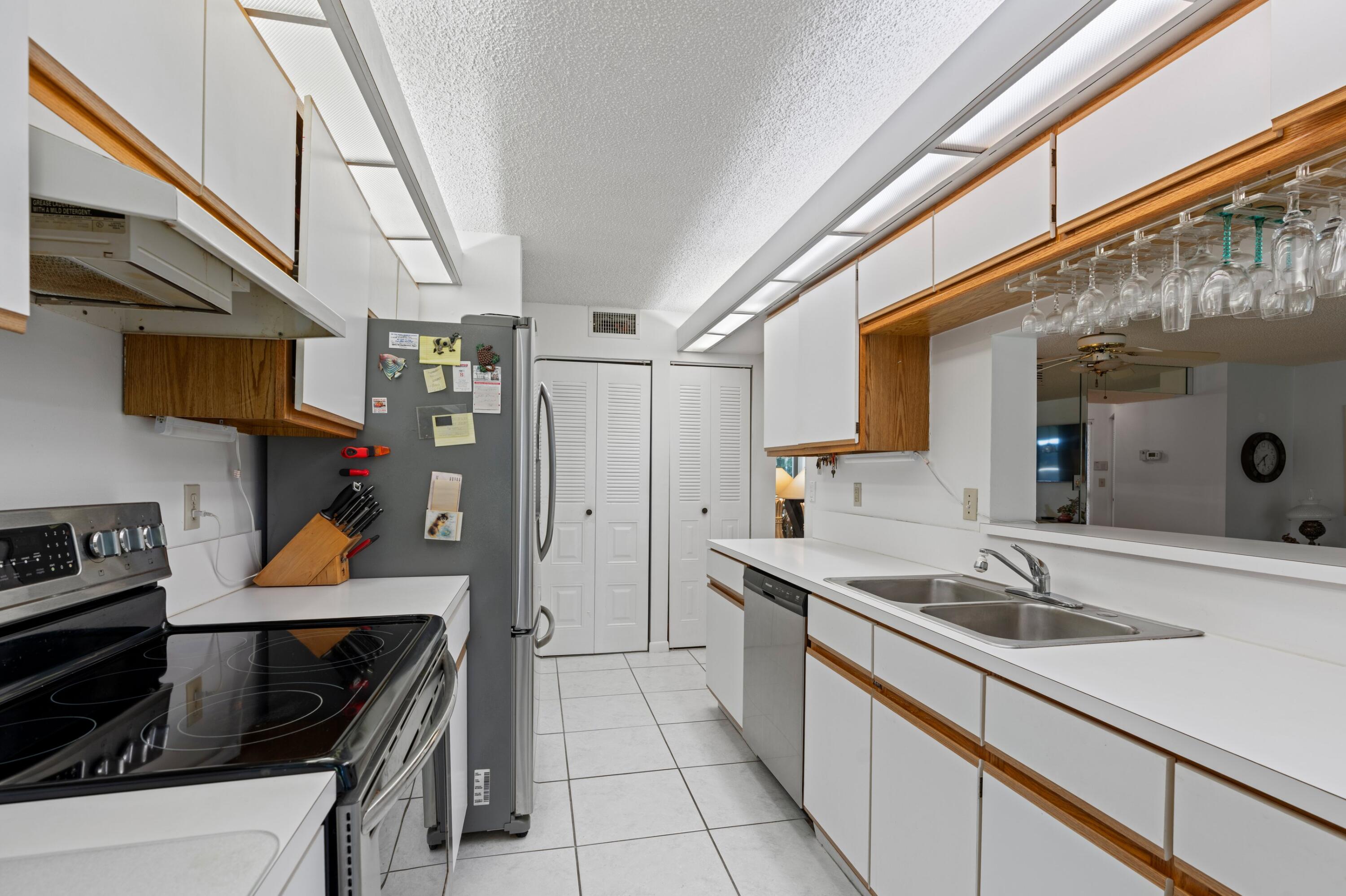 106 Half Moon Circle B1 Property Photo 12