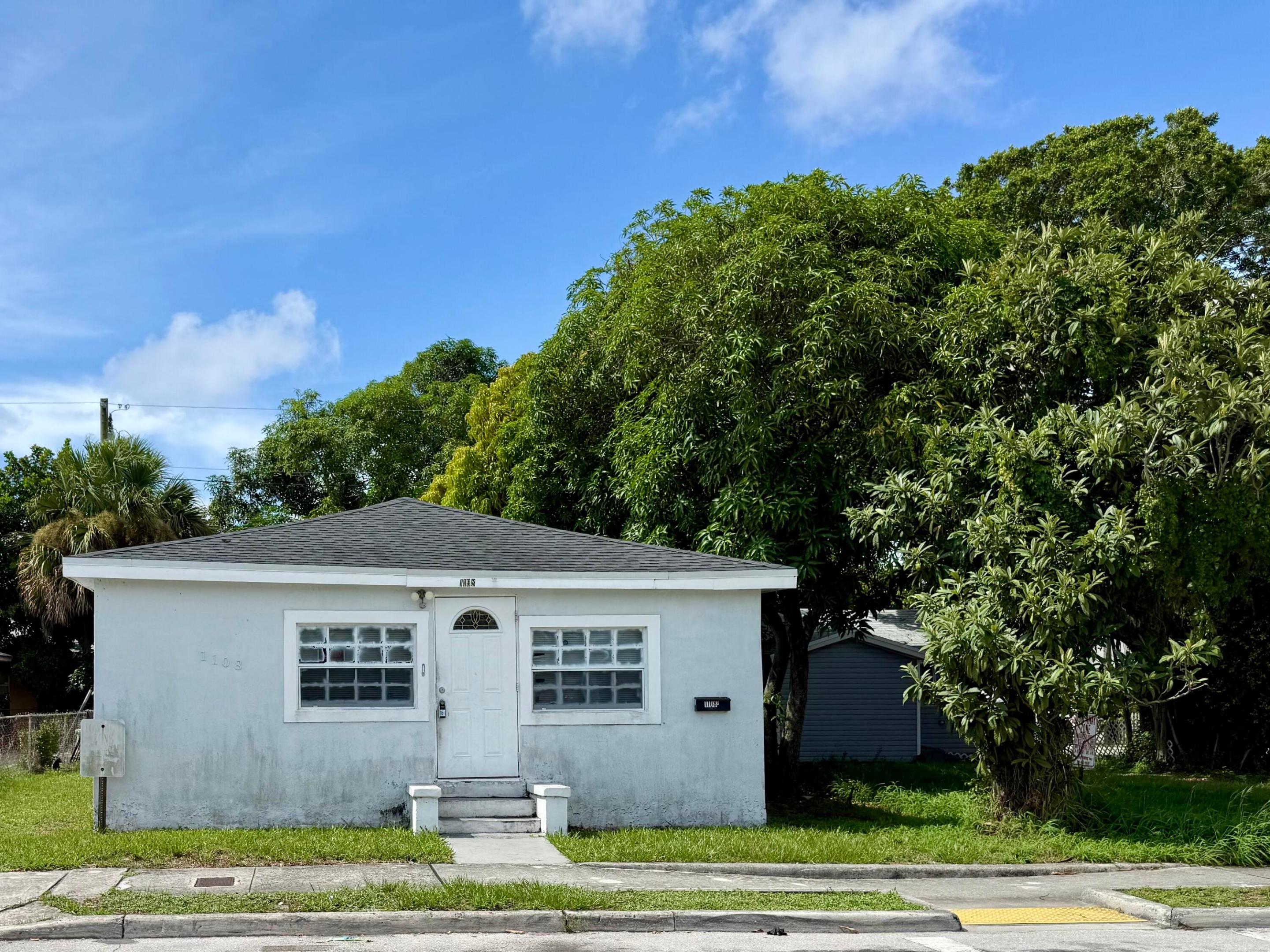 1108 State Street Property Photo 1