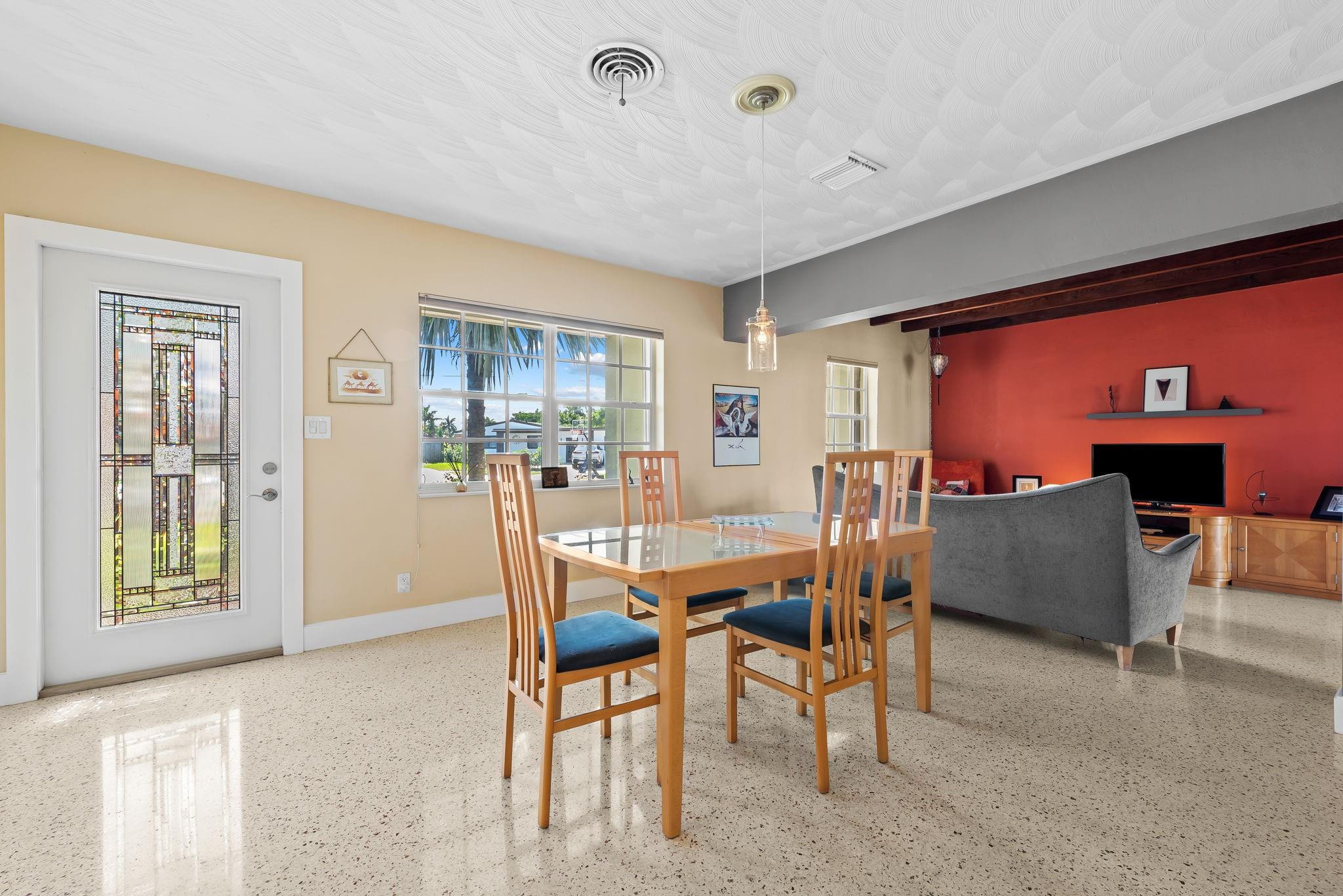 1175 Grant Street Property Photo 5