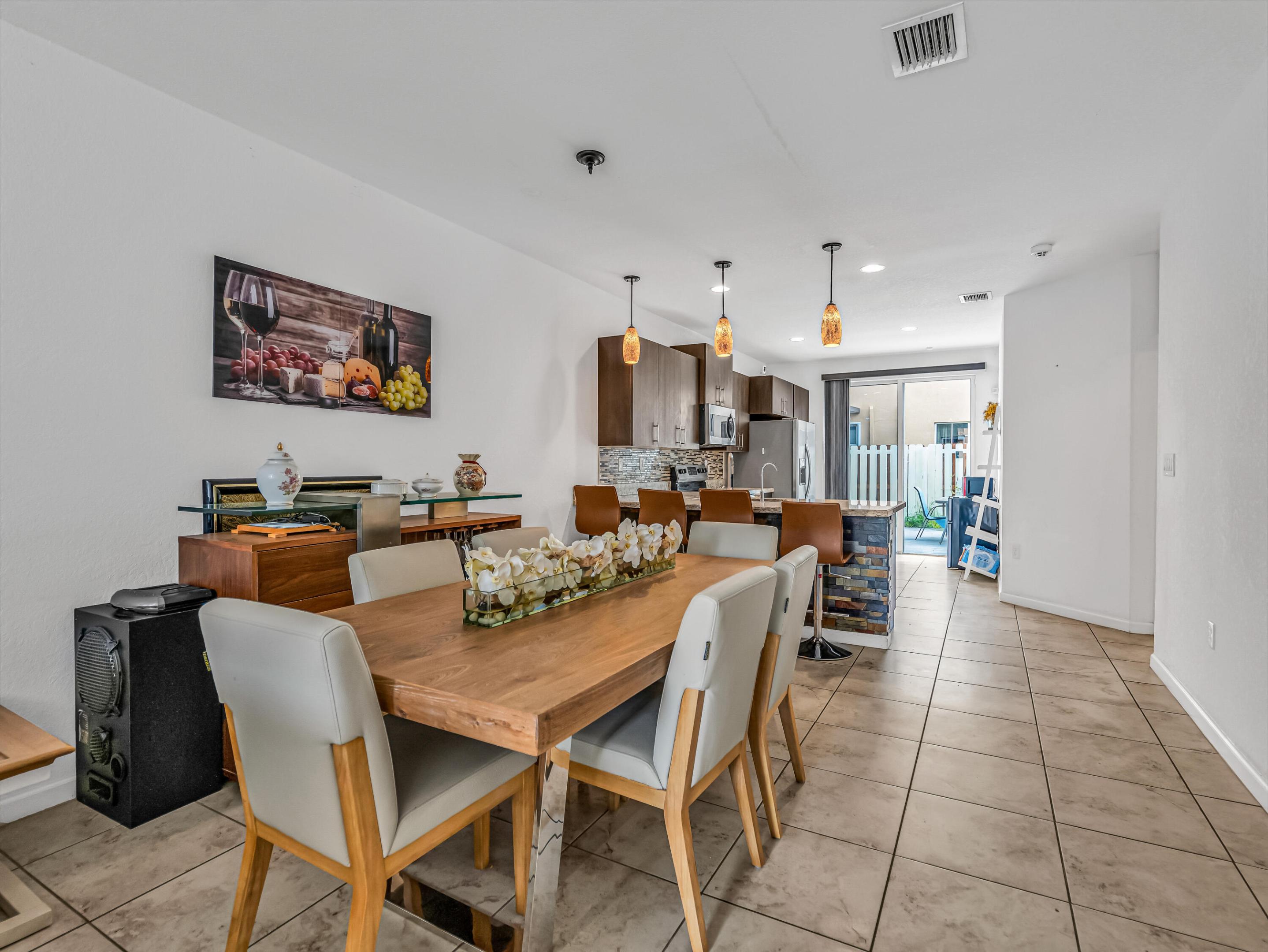 1437 Se 23rd Terrace Property Photo 9