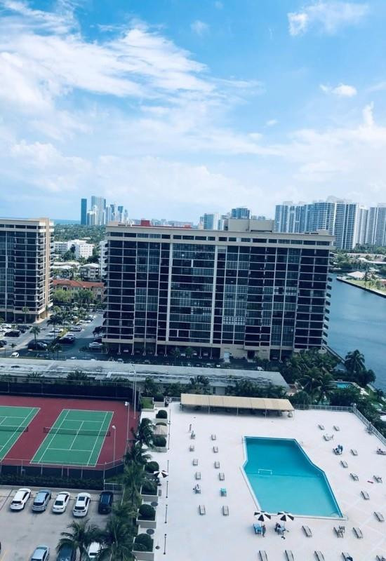 1965 S Ocean Drive 16p Property Photo 4