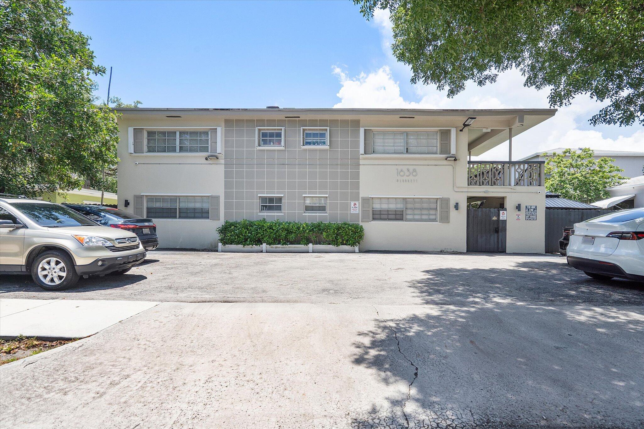 1638 Plunkett Street 9 Property Photo 4