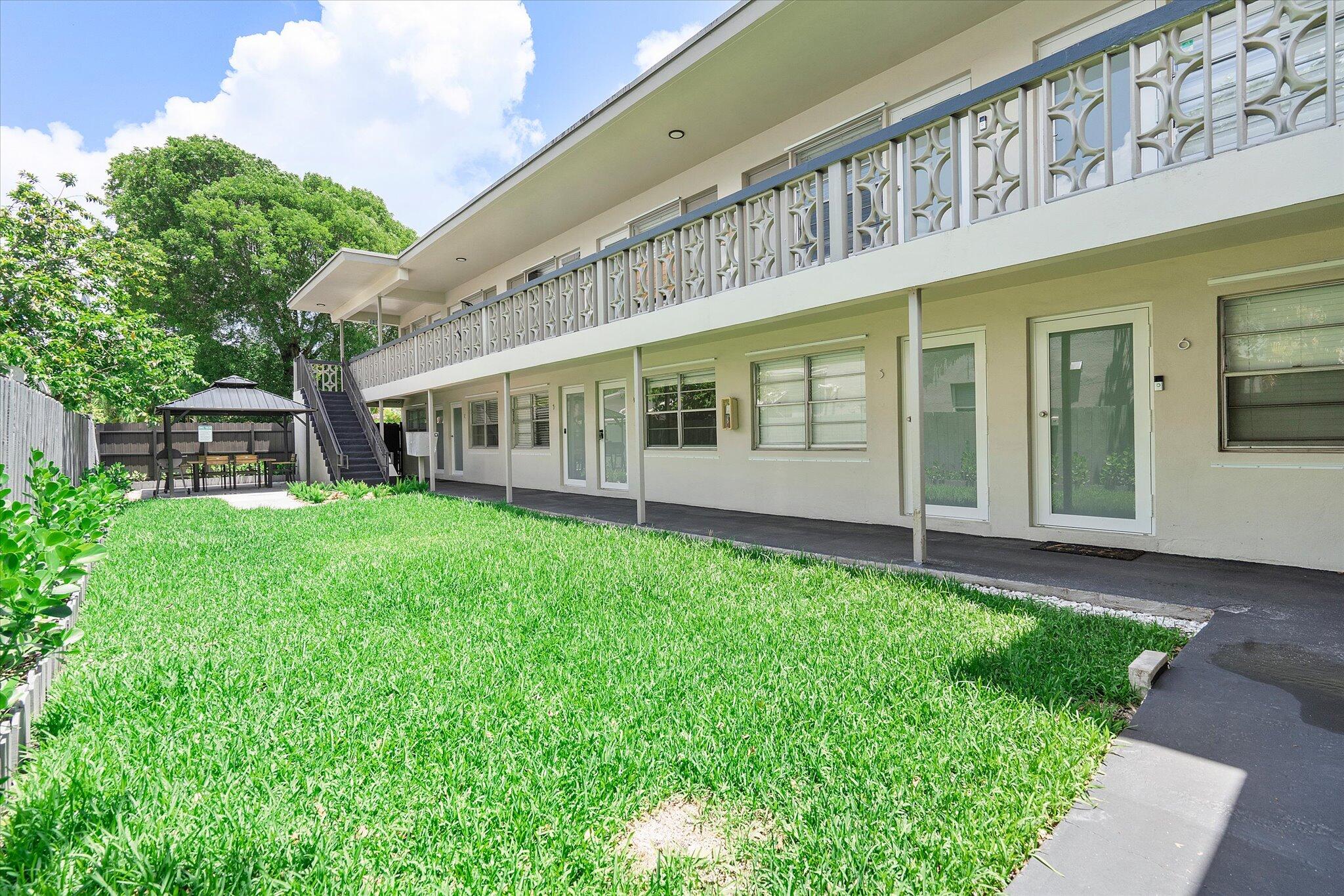 1638 Plunkett Street 9 Property Photo 6