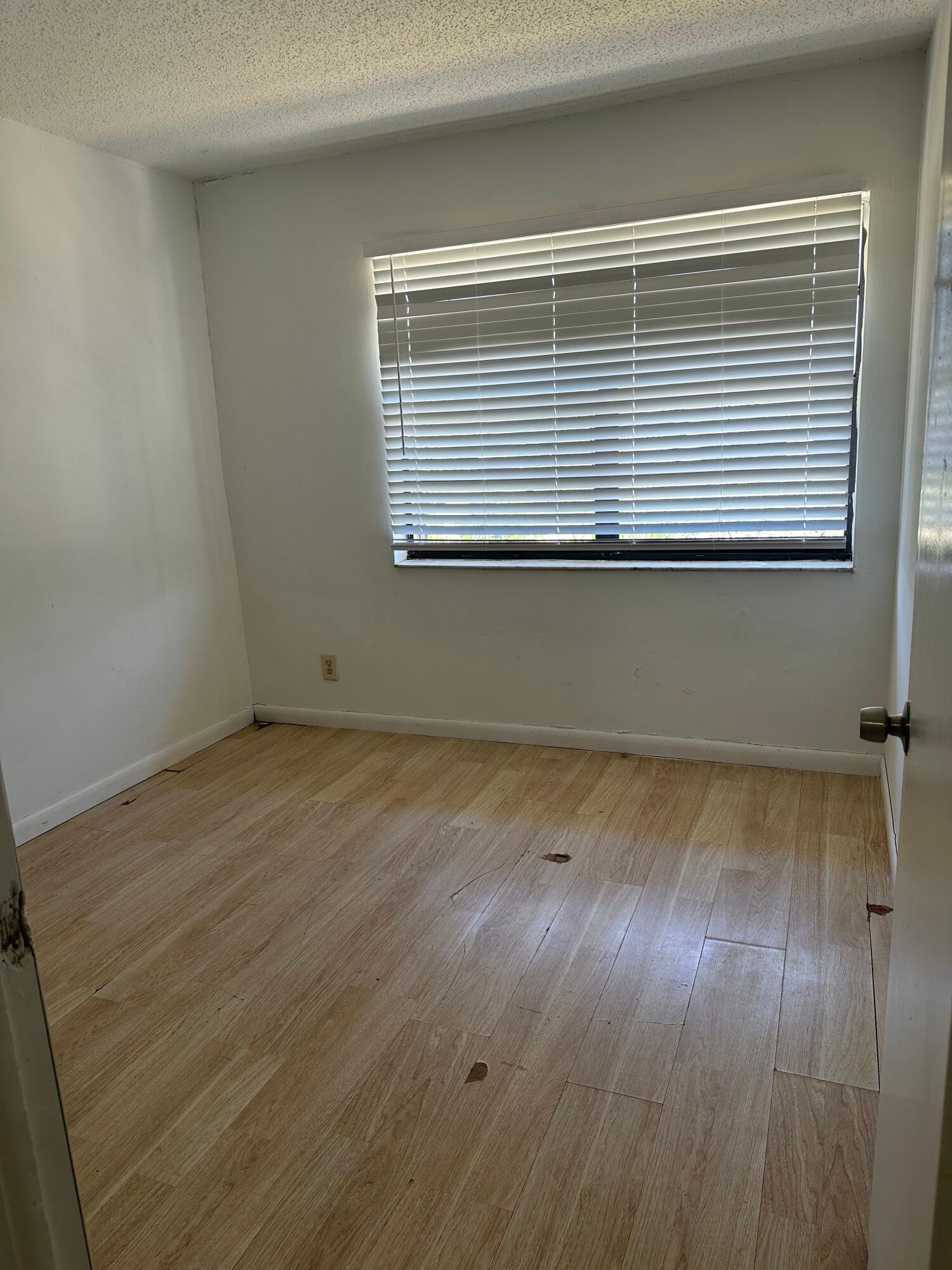 931 Sw 20th Court Property Photo 18