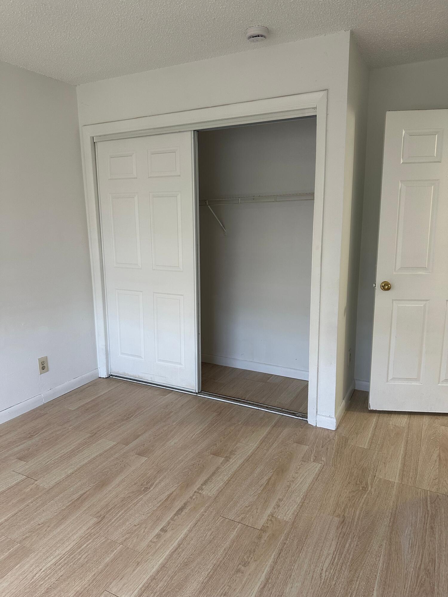 931 Sw 20th Court Property Photo 19
