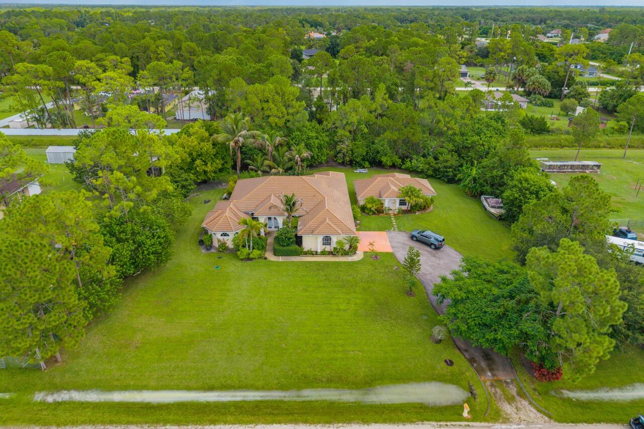17603 82nd Road N Property Photo 1