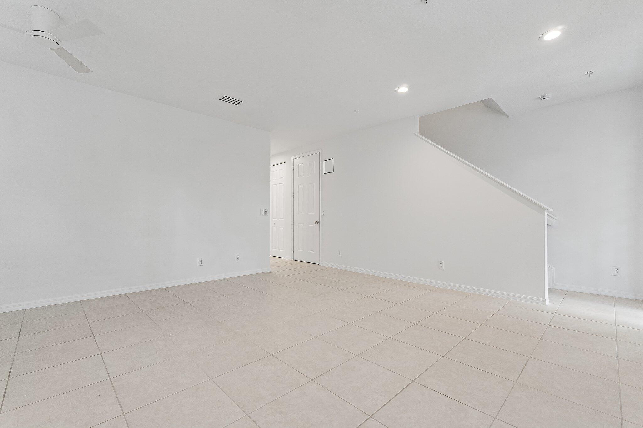 4273 E Main Street Property Photo 11