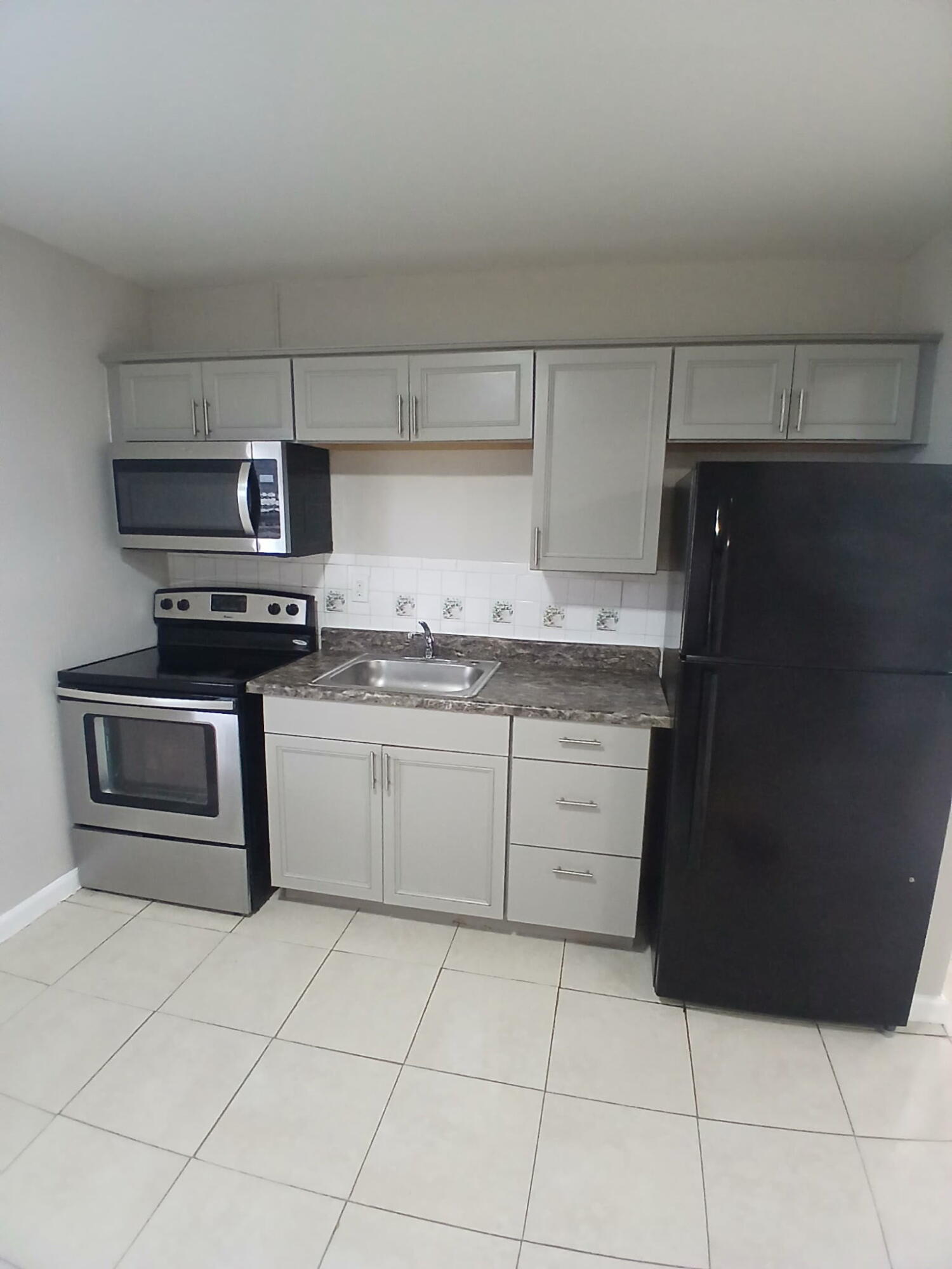 126 Nw 8th Avenue 1 Property Photo 7