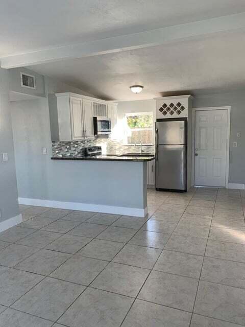 5672 Purdy Lane Property Photo 3