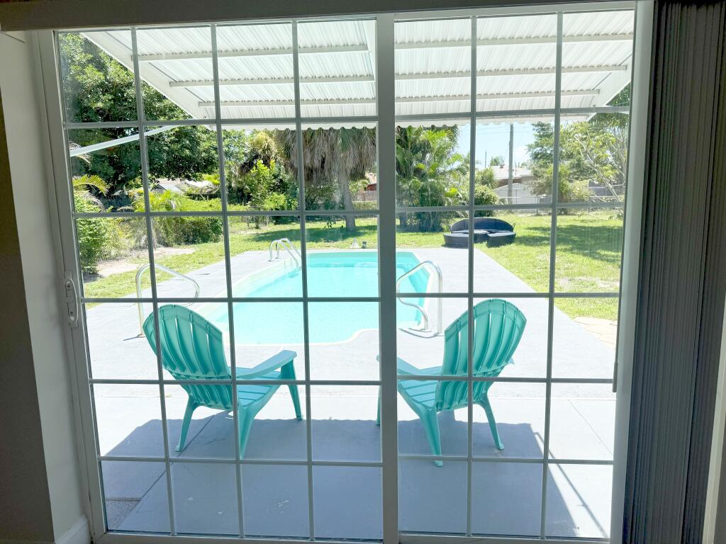 1229 15th Avenue N Property Photo 5