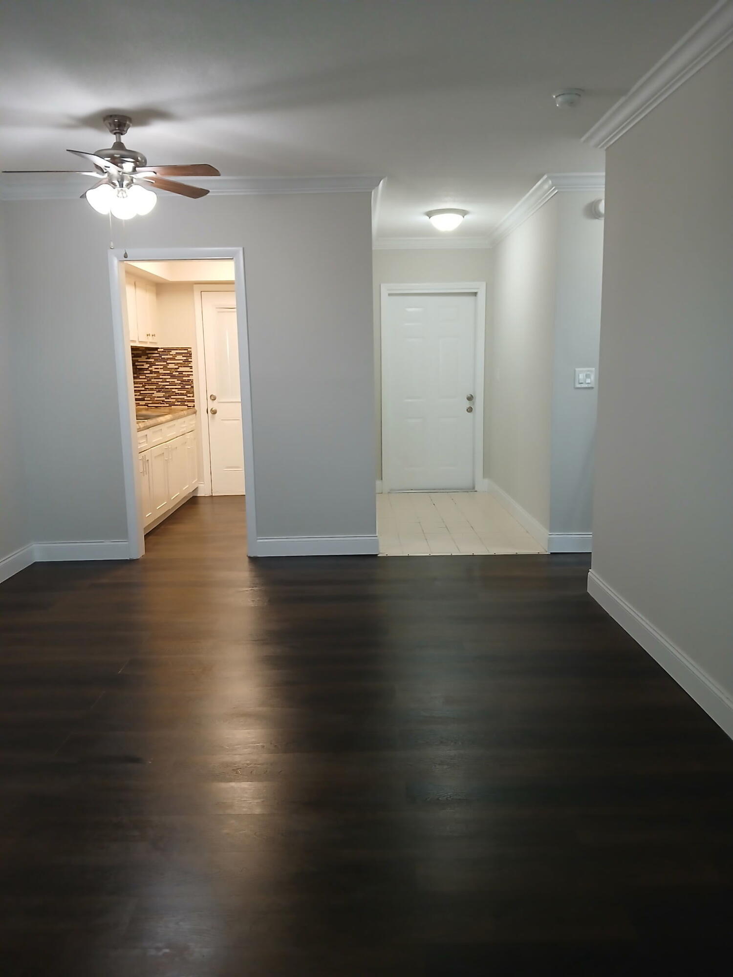 1480 E Sample Road 307 Property Photo 4