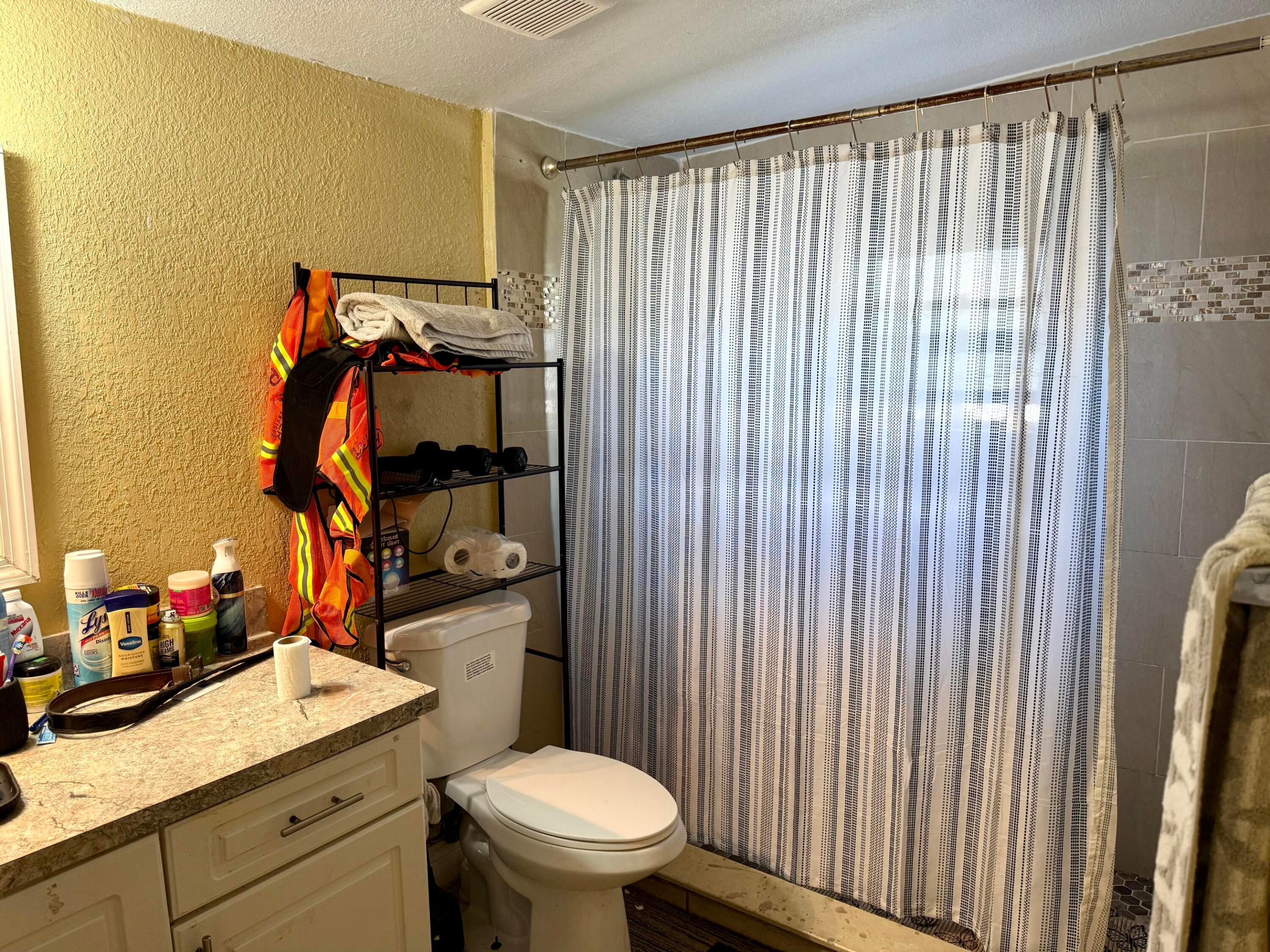1105 W 34th Street Property Photo 10