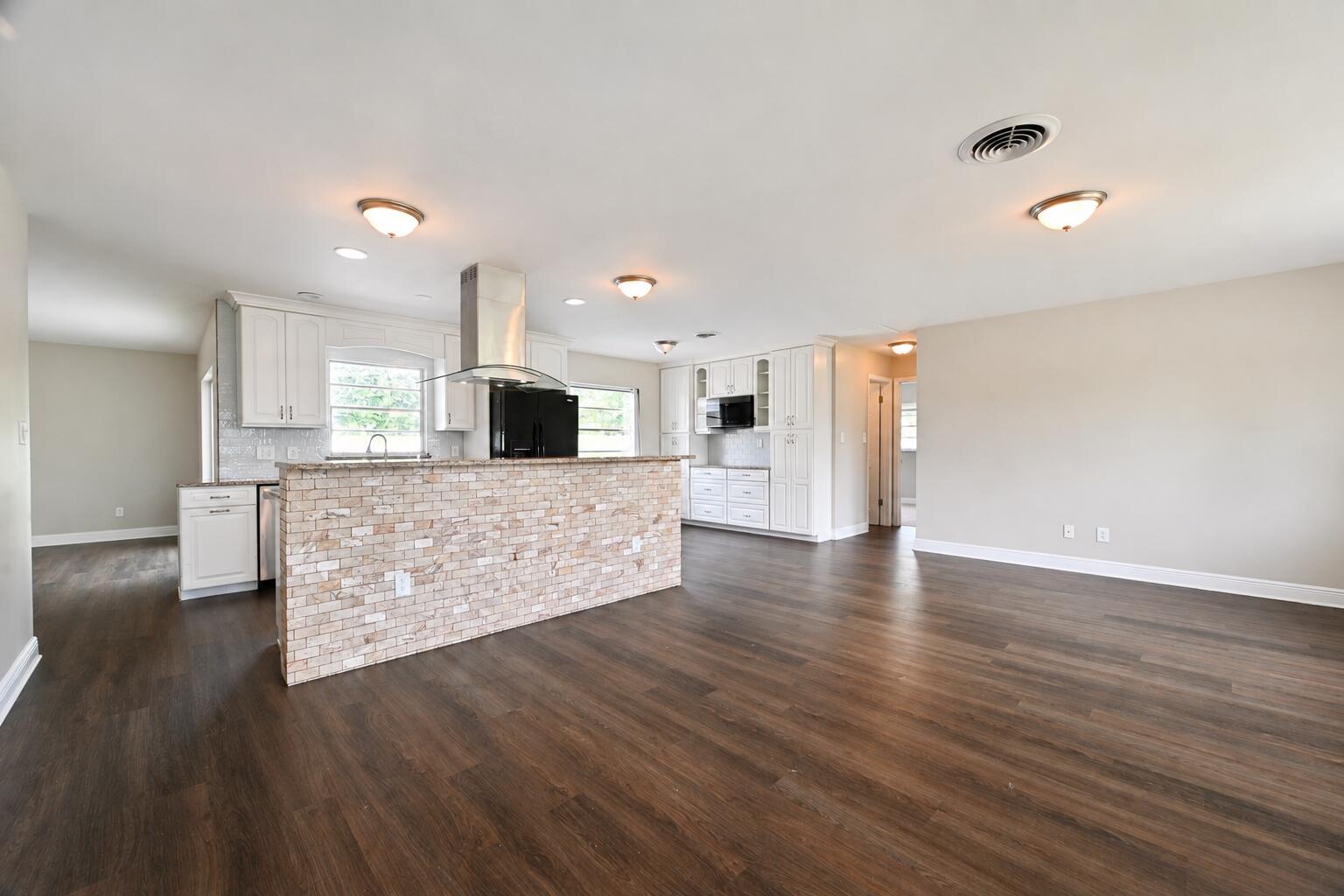 833 Park Manor Drive Property Photo 9