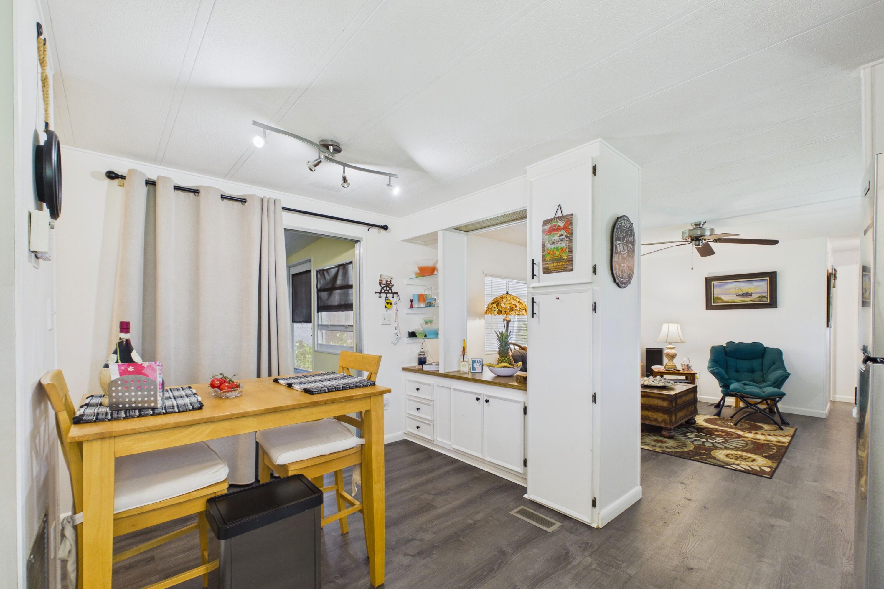 10003 Granada Bay Property Photo 7