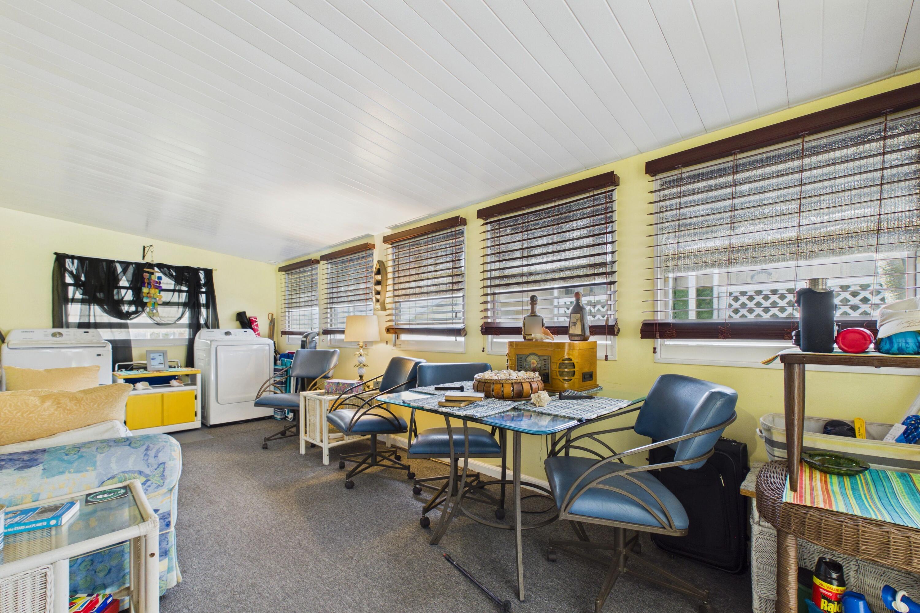 10003 Granada Bay Property Photo 12