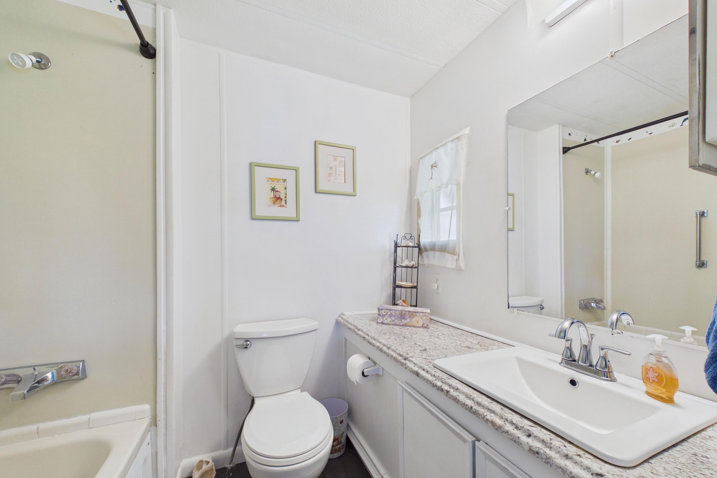 10003 Granada Bay Property Photo 16