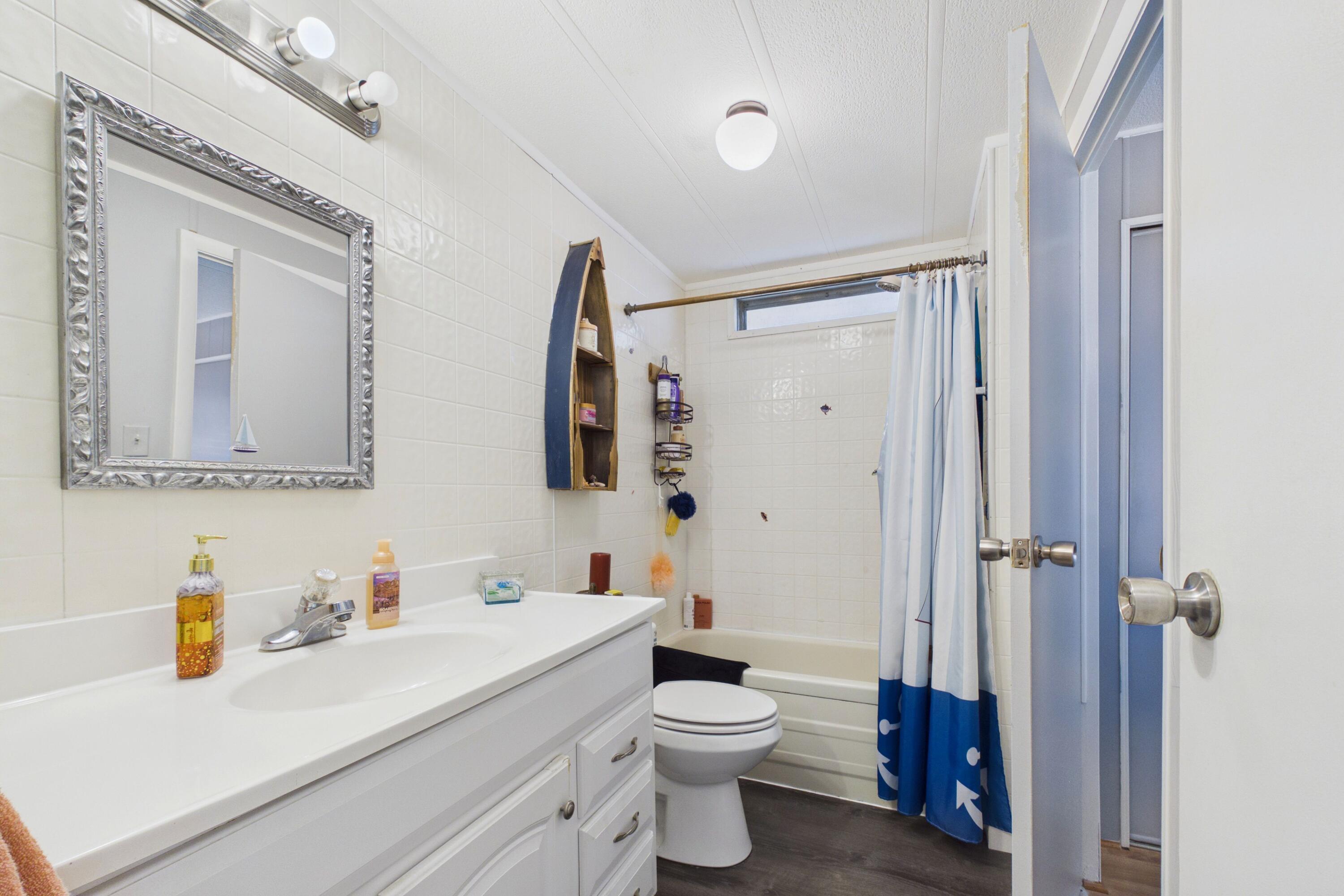 10003 Granada Bay Property Photo 20