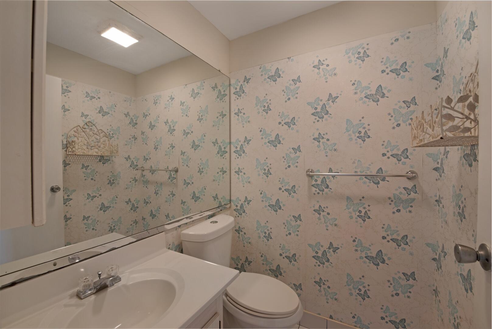 274 Seville L Property Photo 11
