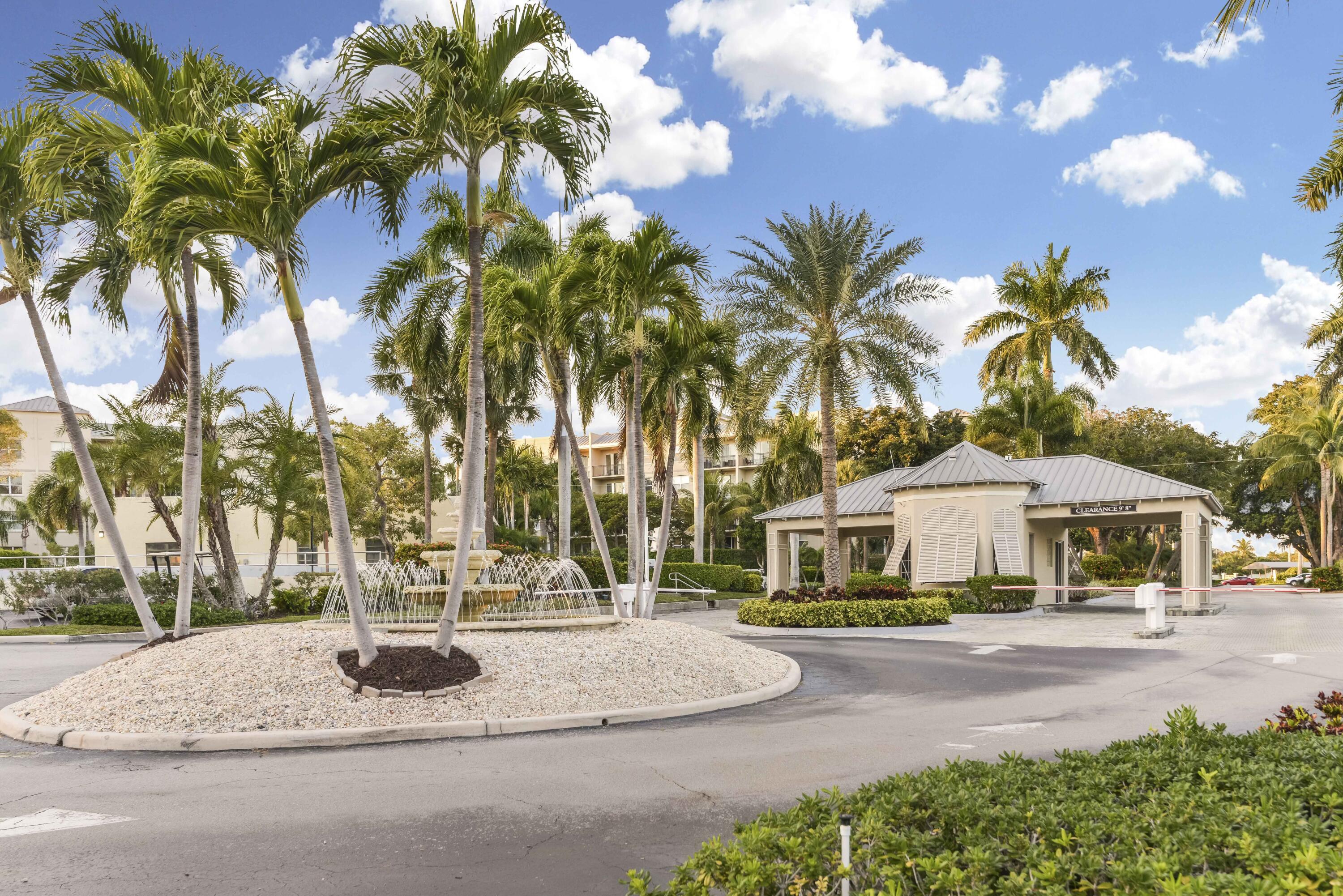 17 ROYAL PALM Way 105 Property Photo 1