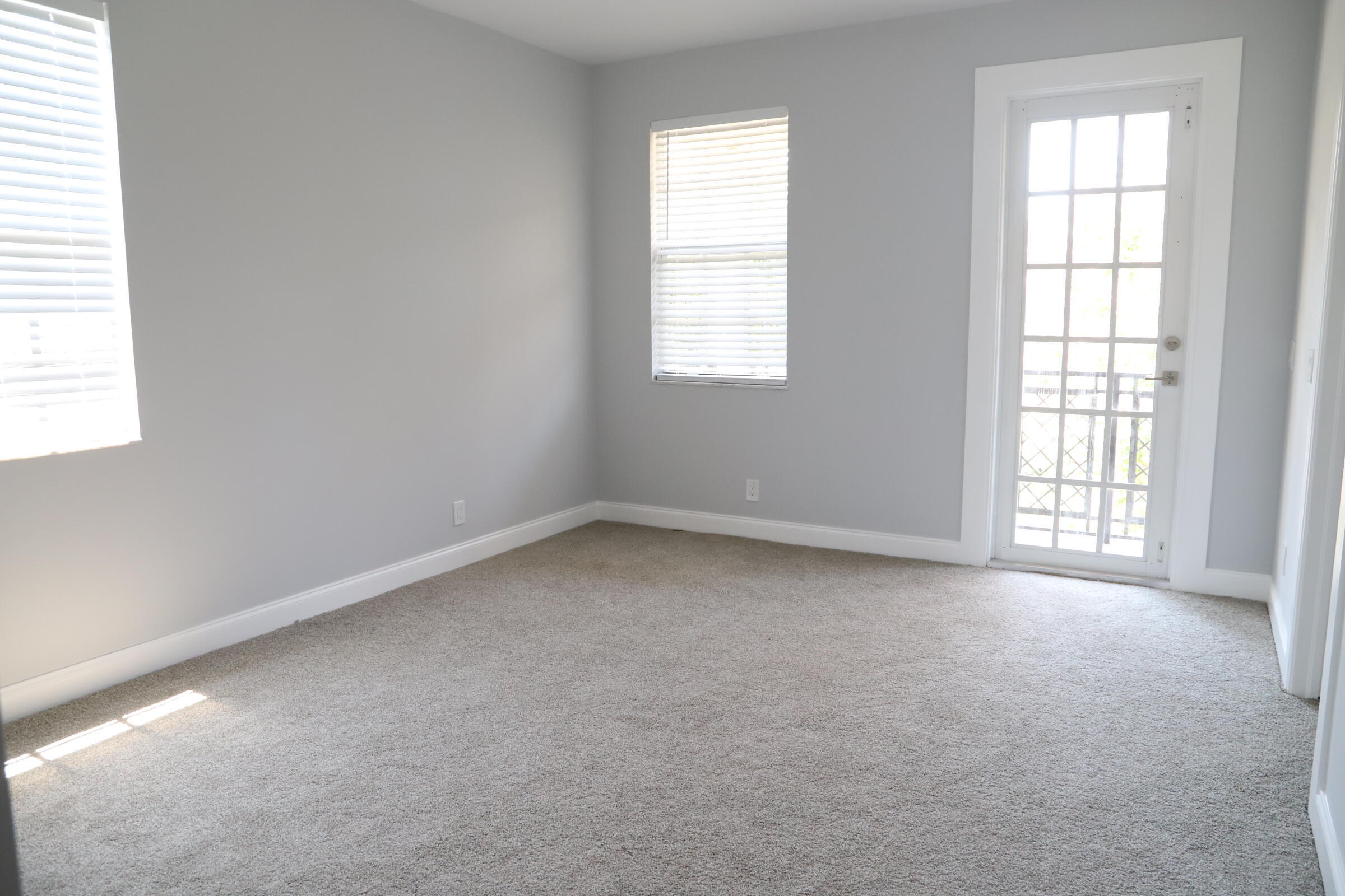 806 Nw 82nd Place Property Photo 5