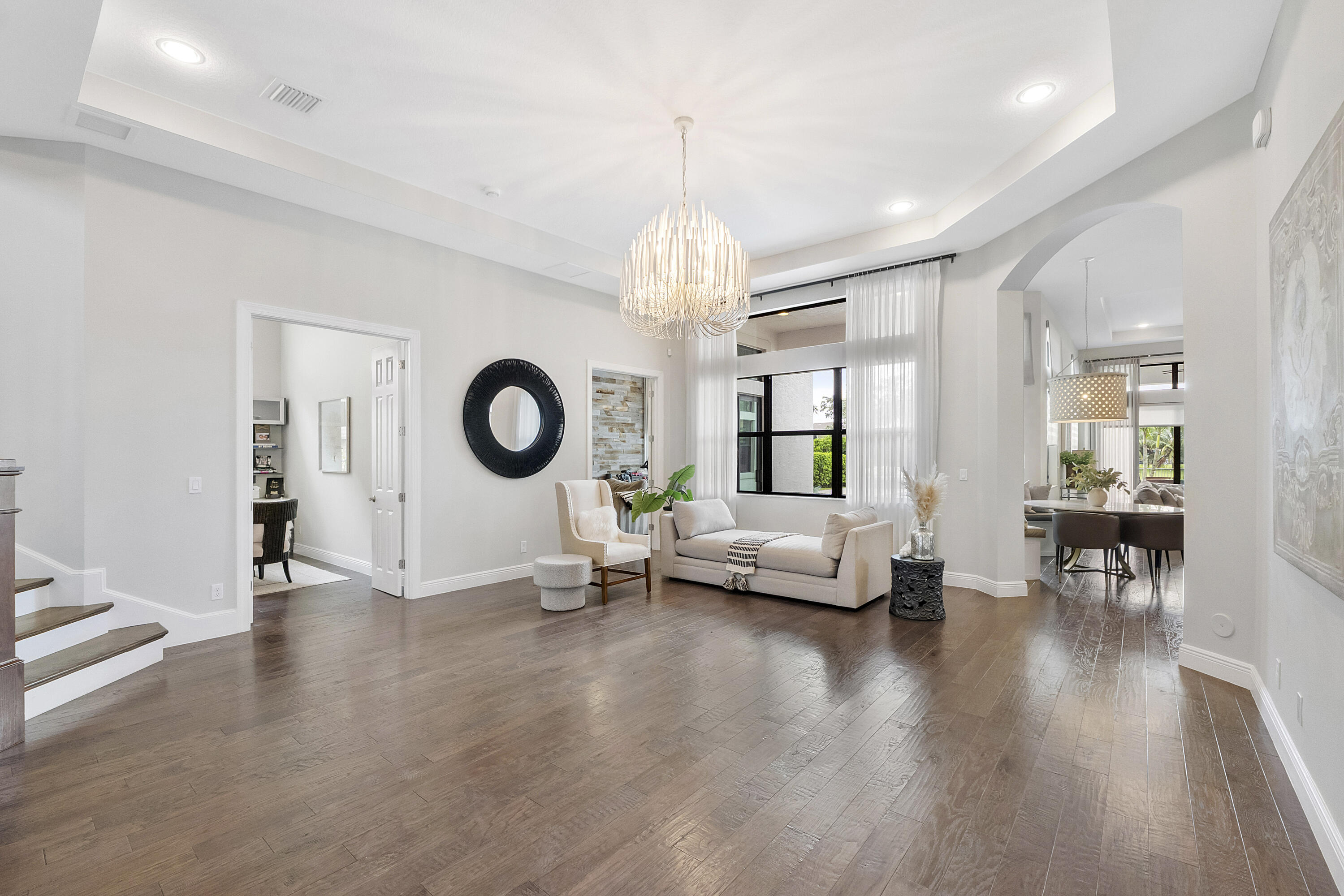 10282 Sweet Bay Manor Property Photo 4