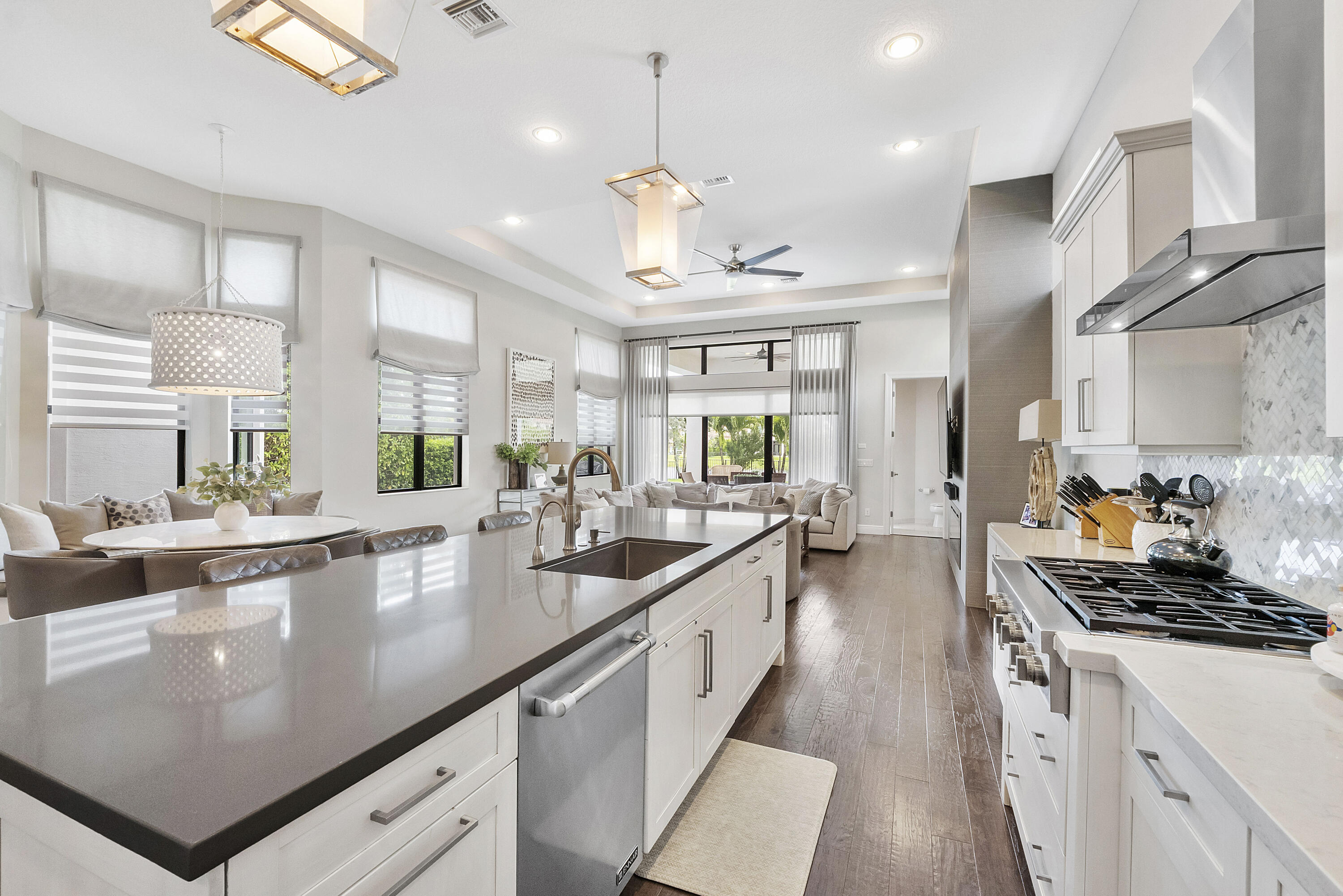 10282 Sweet Bay Manor Property Photo 18