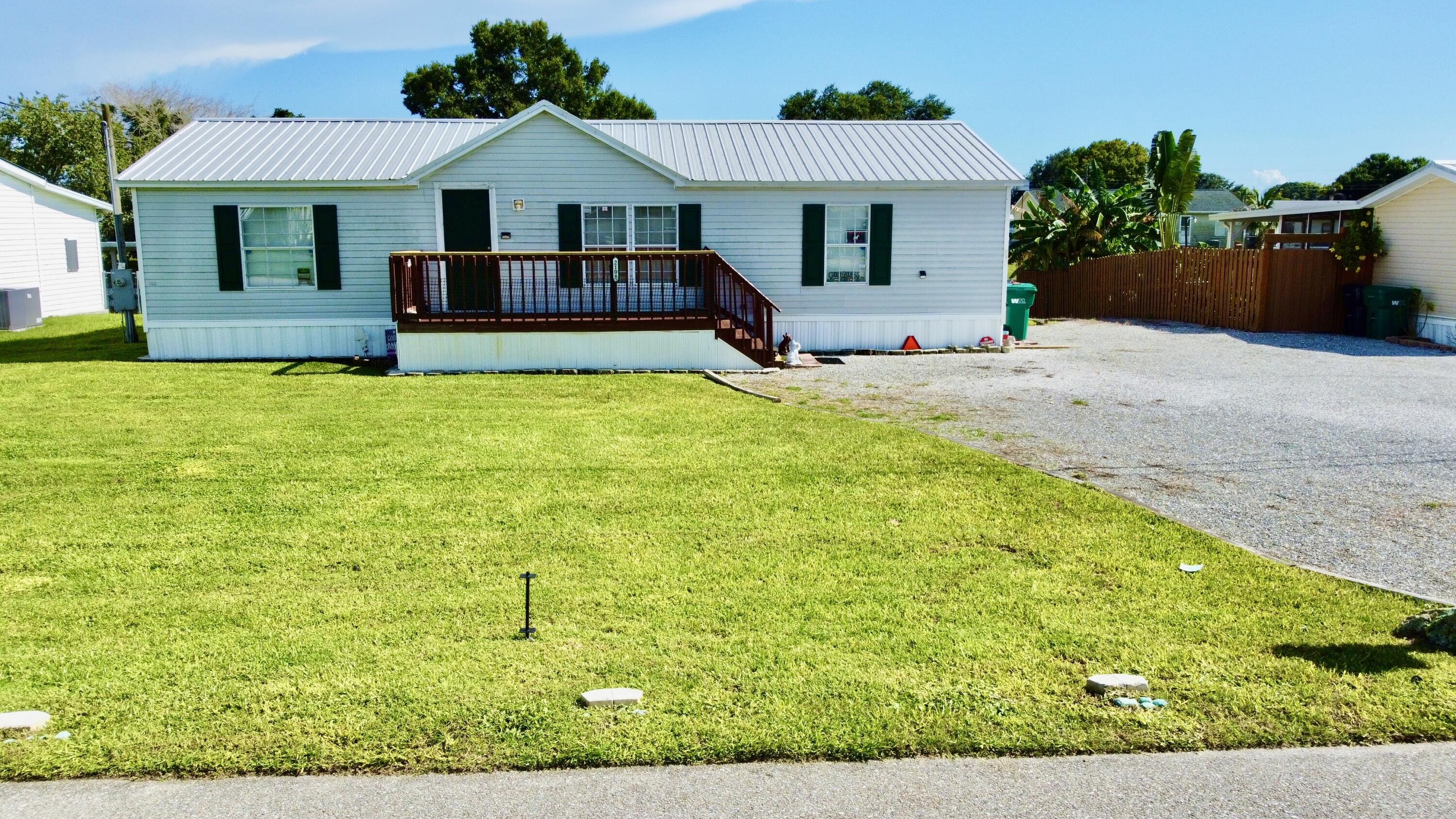 2108 Se 32nd Street Property Photo 1