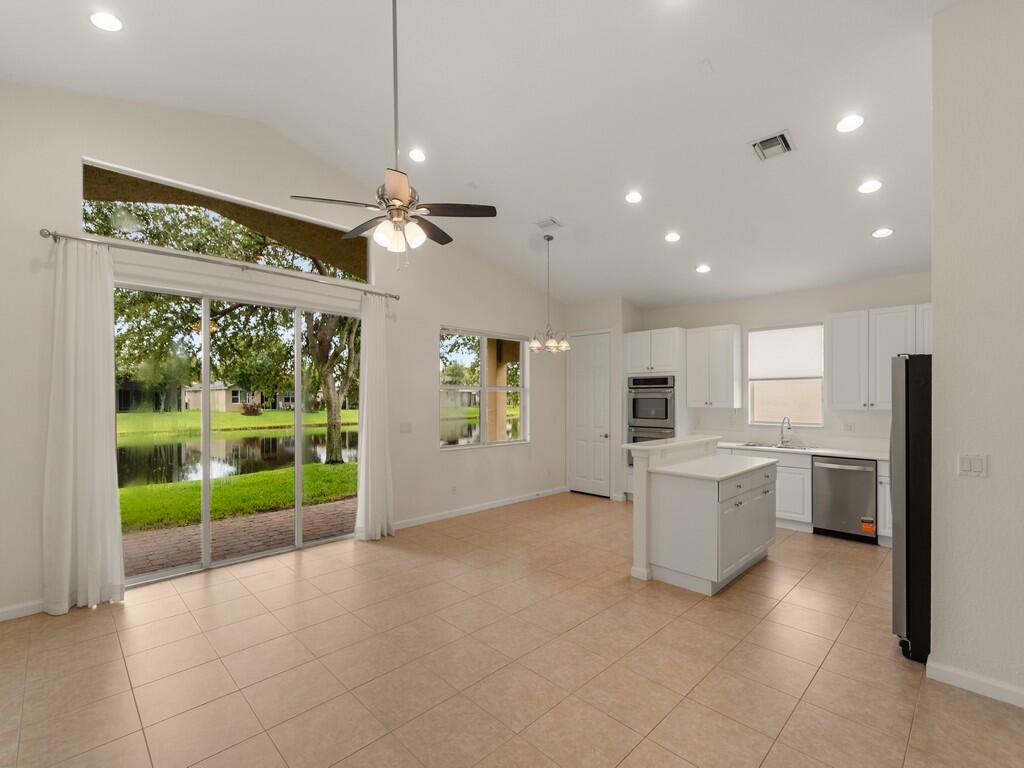 2287 Sw Newport Isles Boulevard Property Photo 12