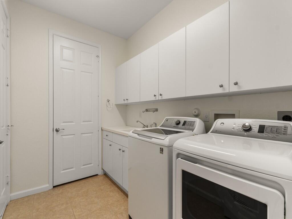 2287 Sw Newport Isles Boulevard Property Photo 29