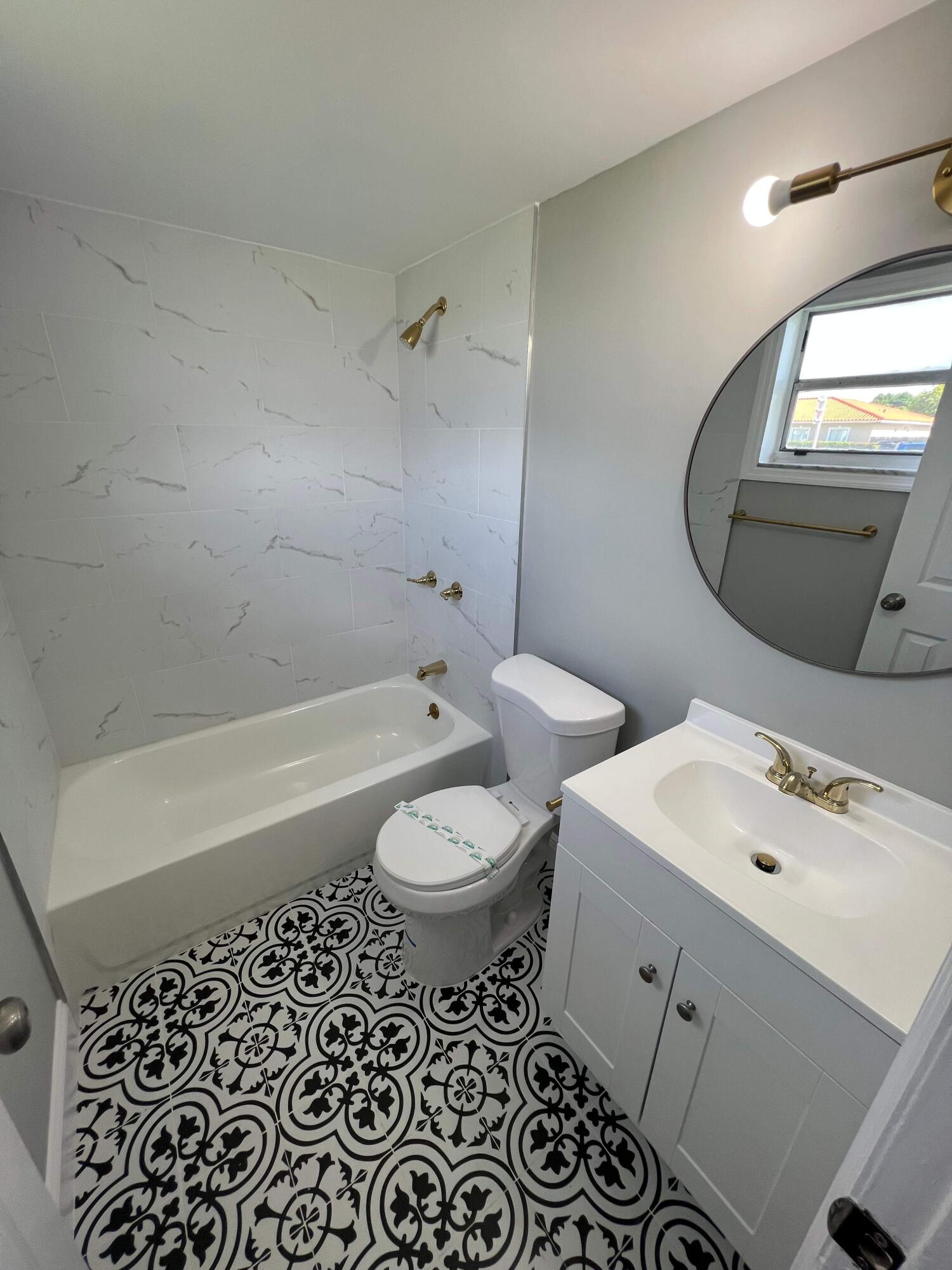 2605 Nw 135th Street 208 Property Photo 12