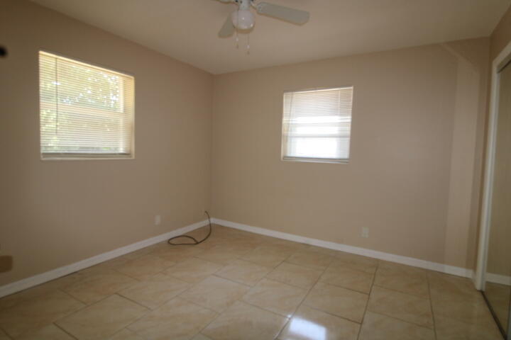1412 W 6th Street Property Photo 6