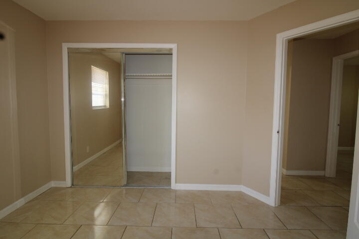 1412 W 6th Street Property Photo 9