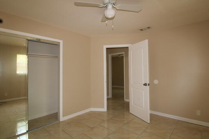 1412 W 6th Street Property Photo 10