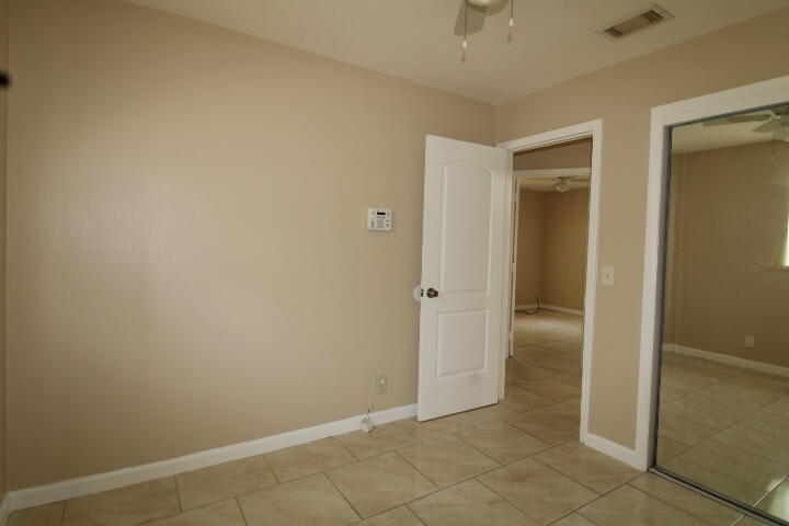 1412 W 6th Street Property Photo 11