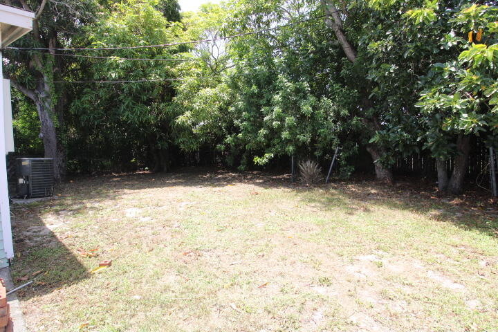 1412 W 6th Street Property Photo 15