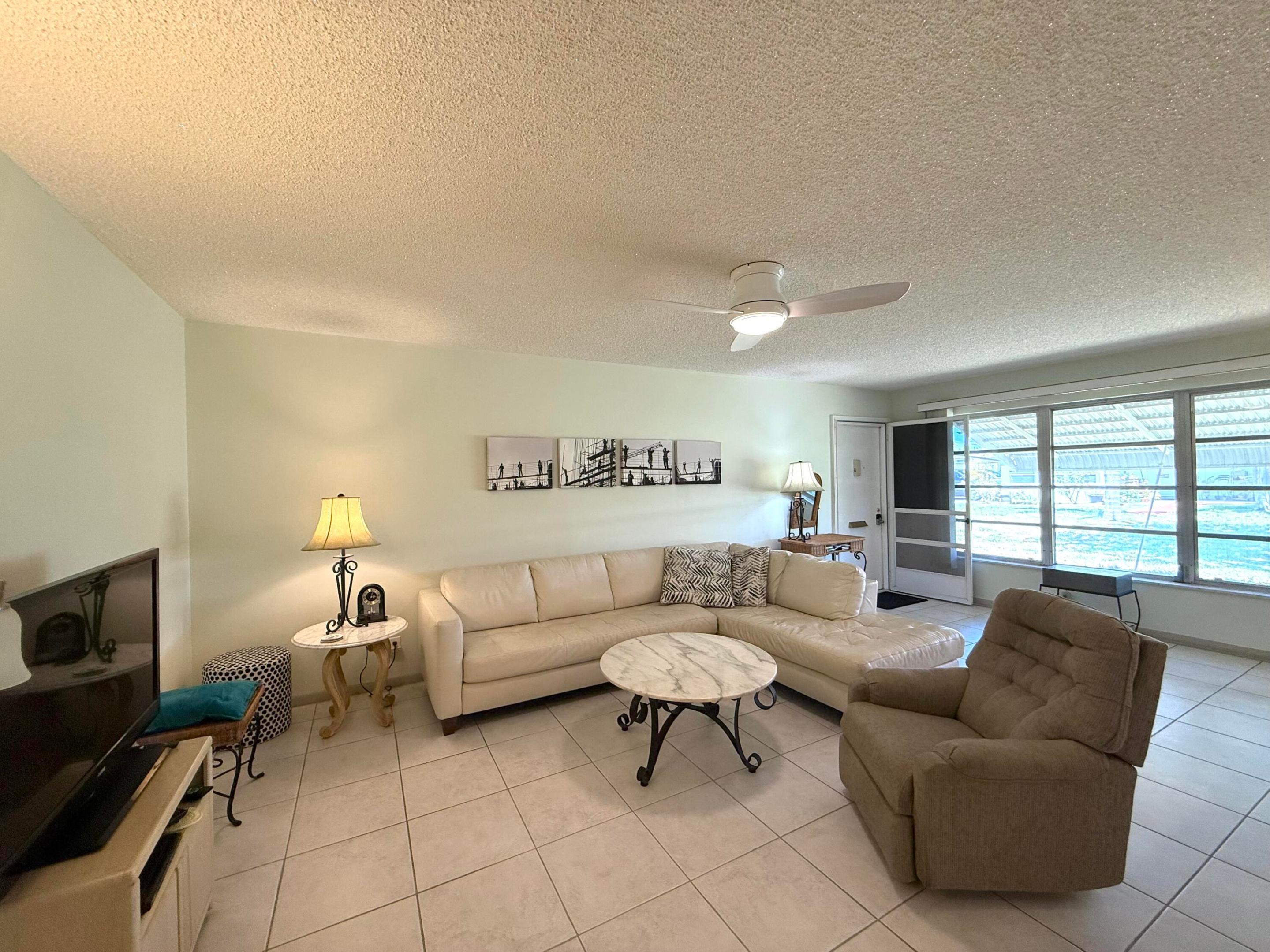 200 Bayview Avenue B Property Photo 3