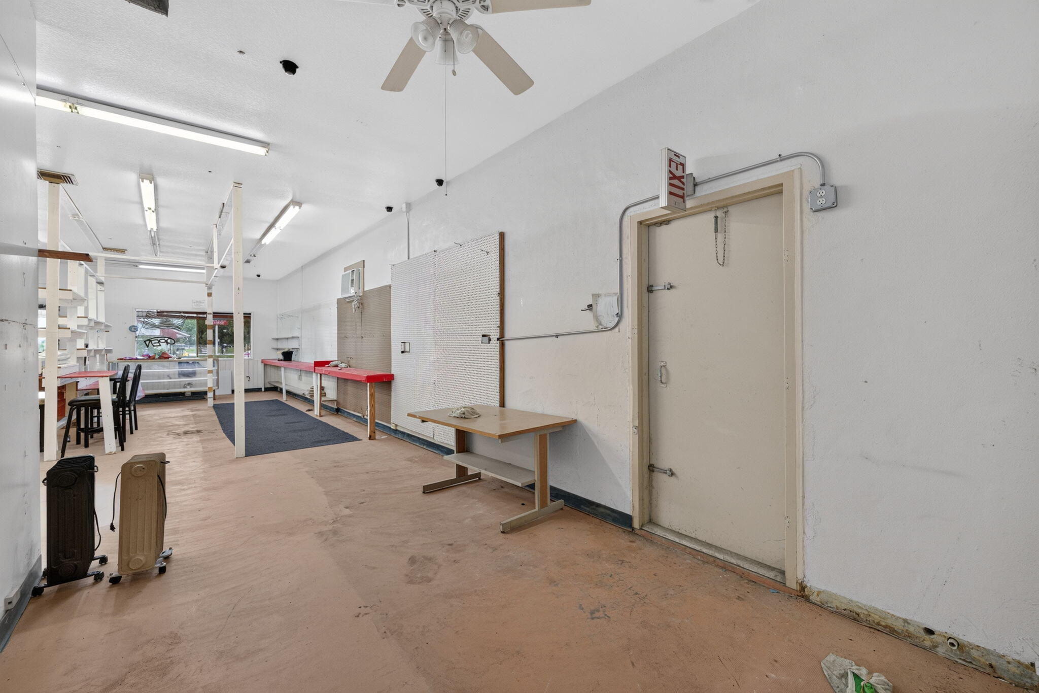 1033 Hunter Road Property Photo 8