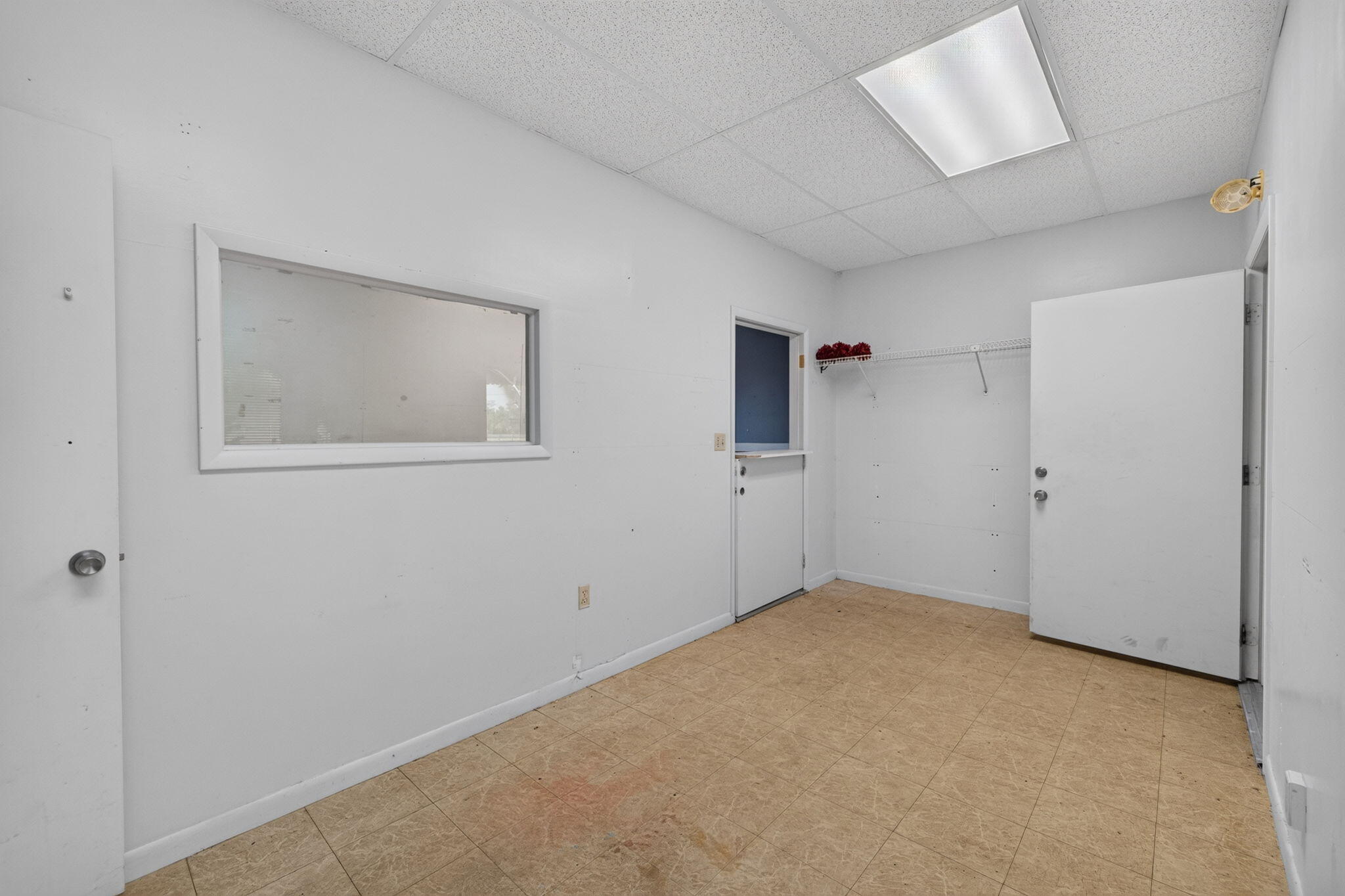 1033 Hunter Road Property Photo 12