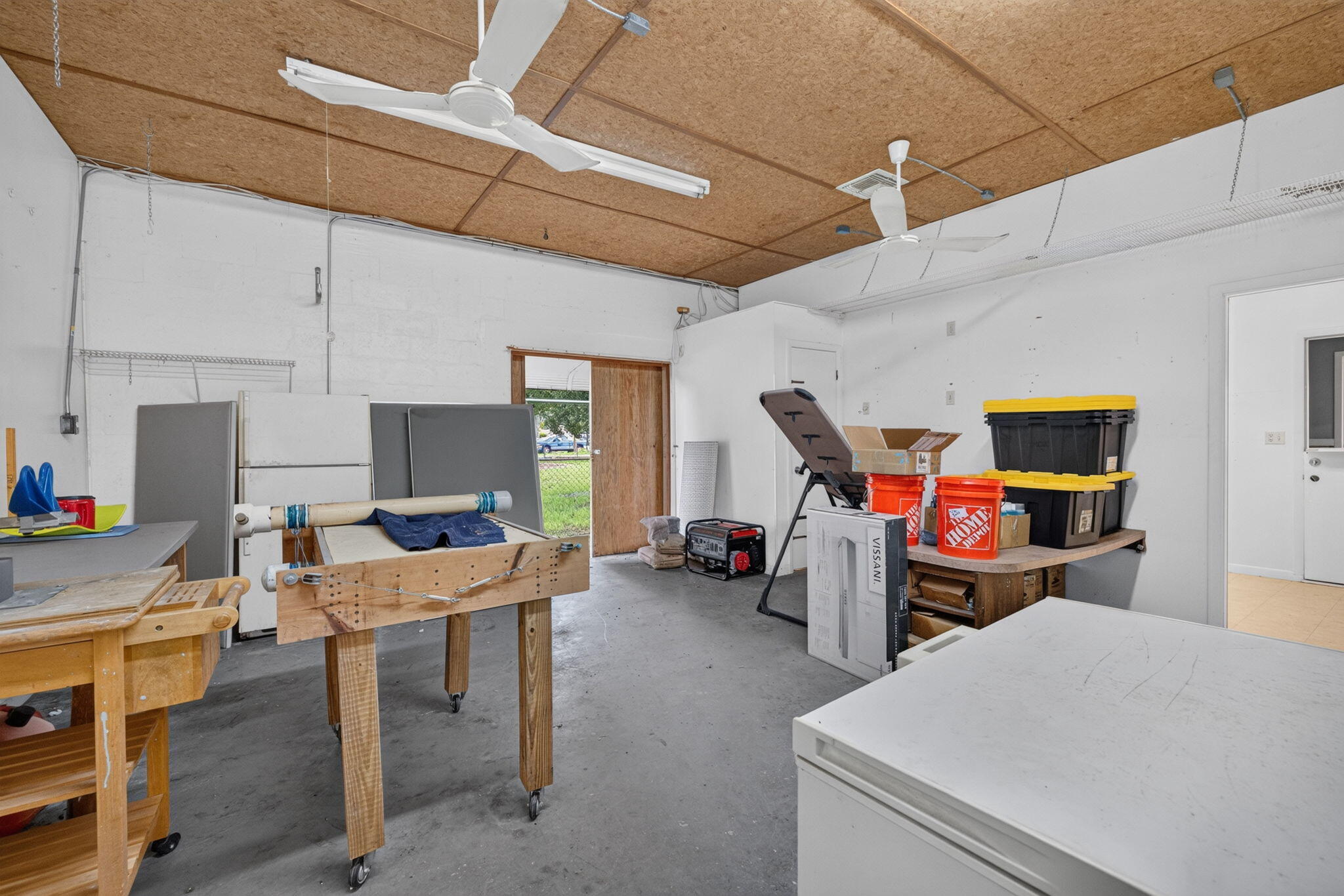 1033 Hunter Road Property Photo 17